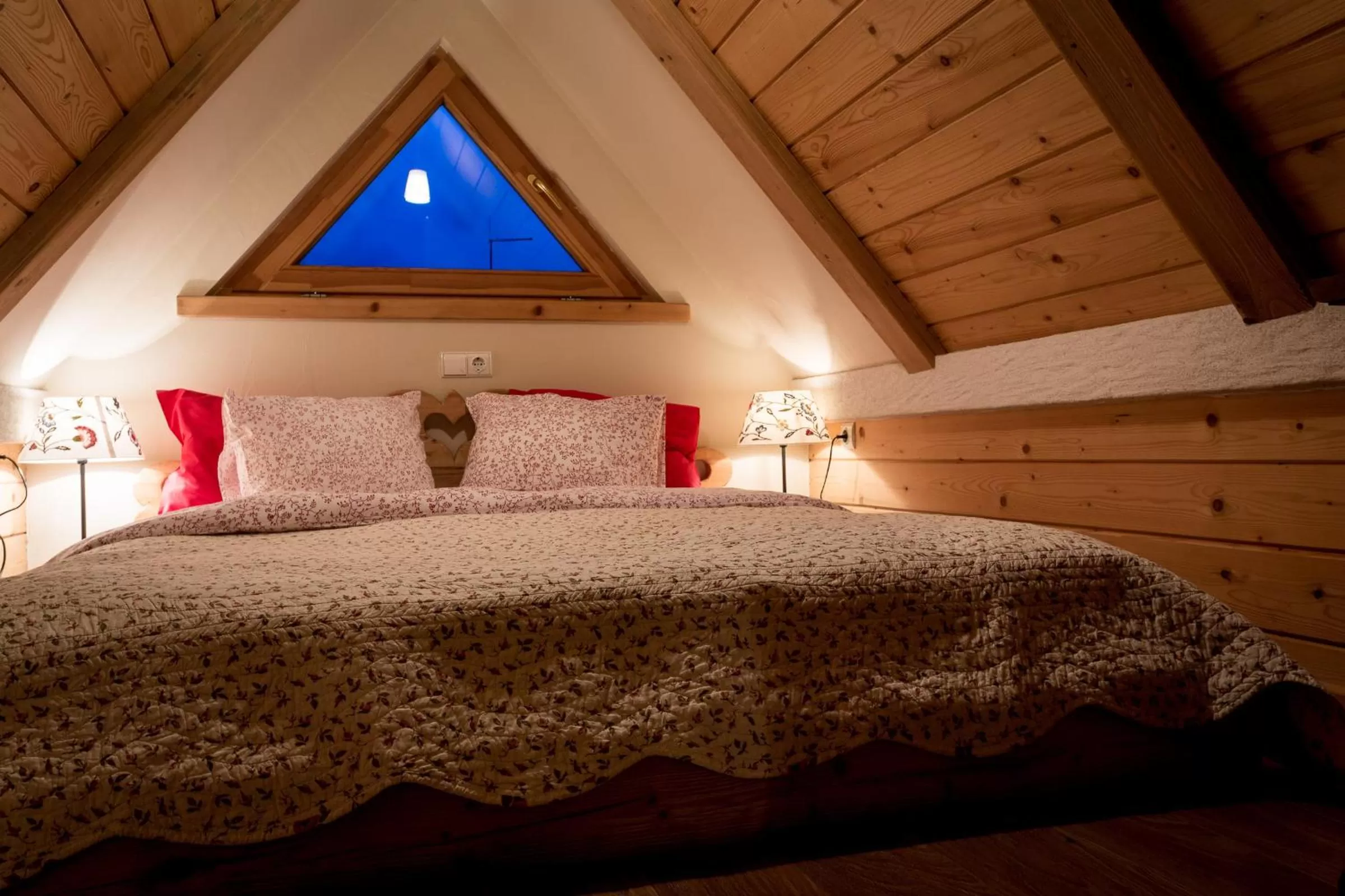 Bed in Bambi Cottage