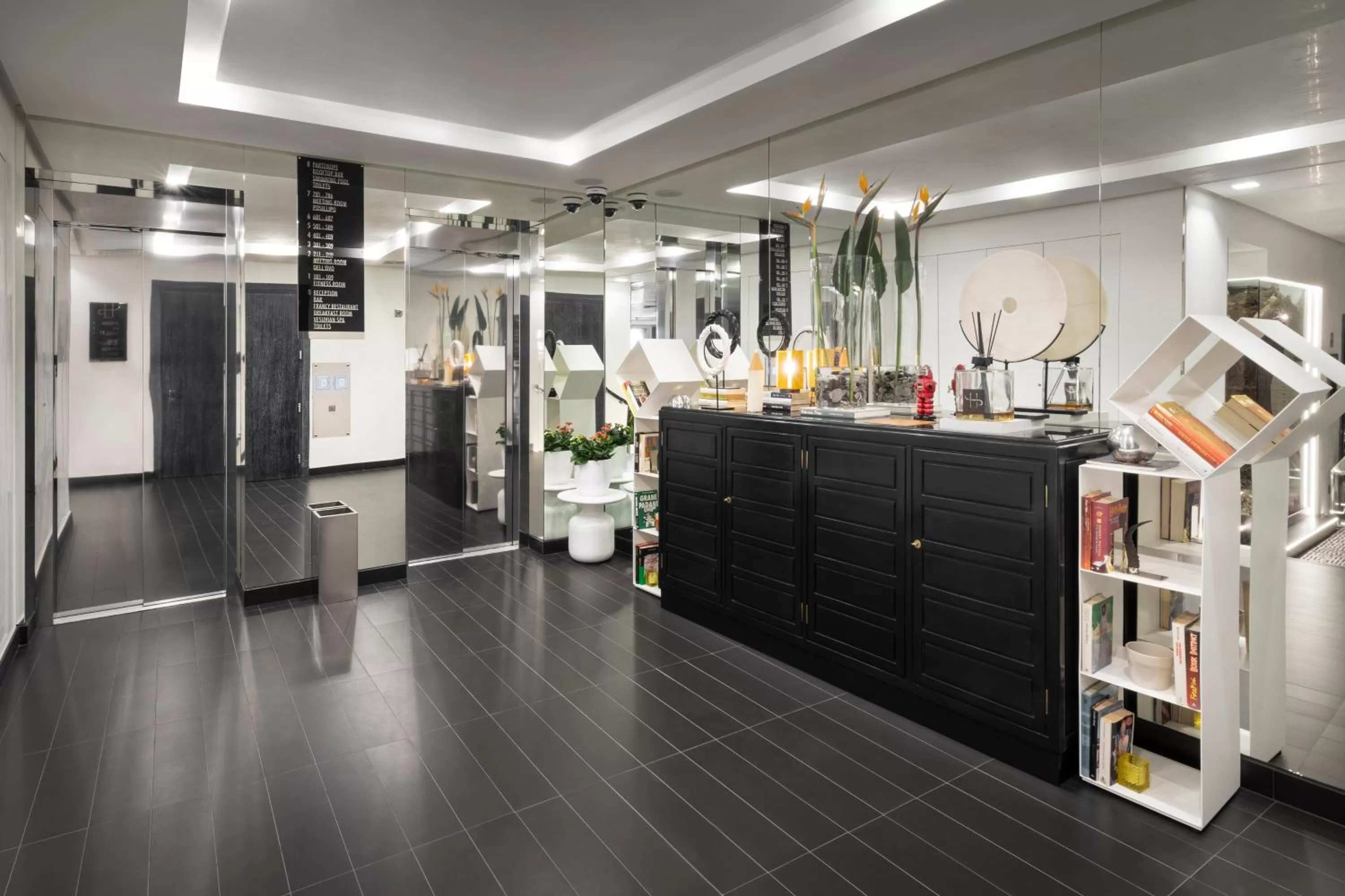 Decorative detail in LHP Napoli Palace & SPA