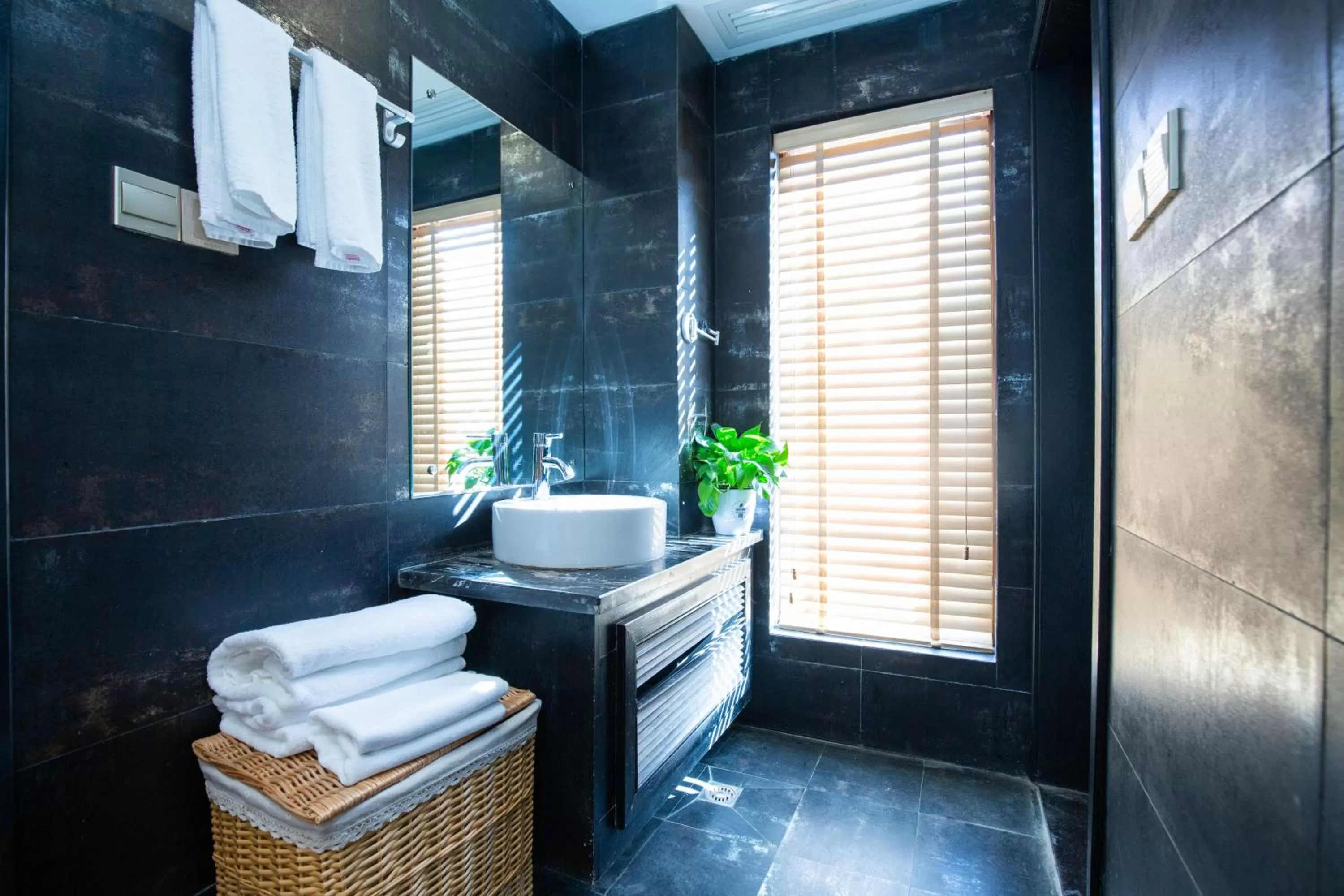 Toilet, Bathroom in Lijiang Gemmer Hotel