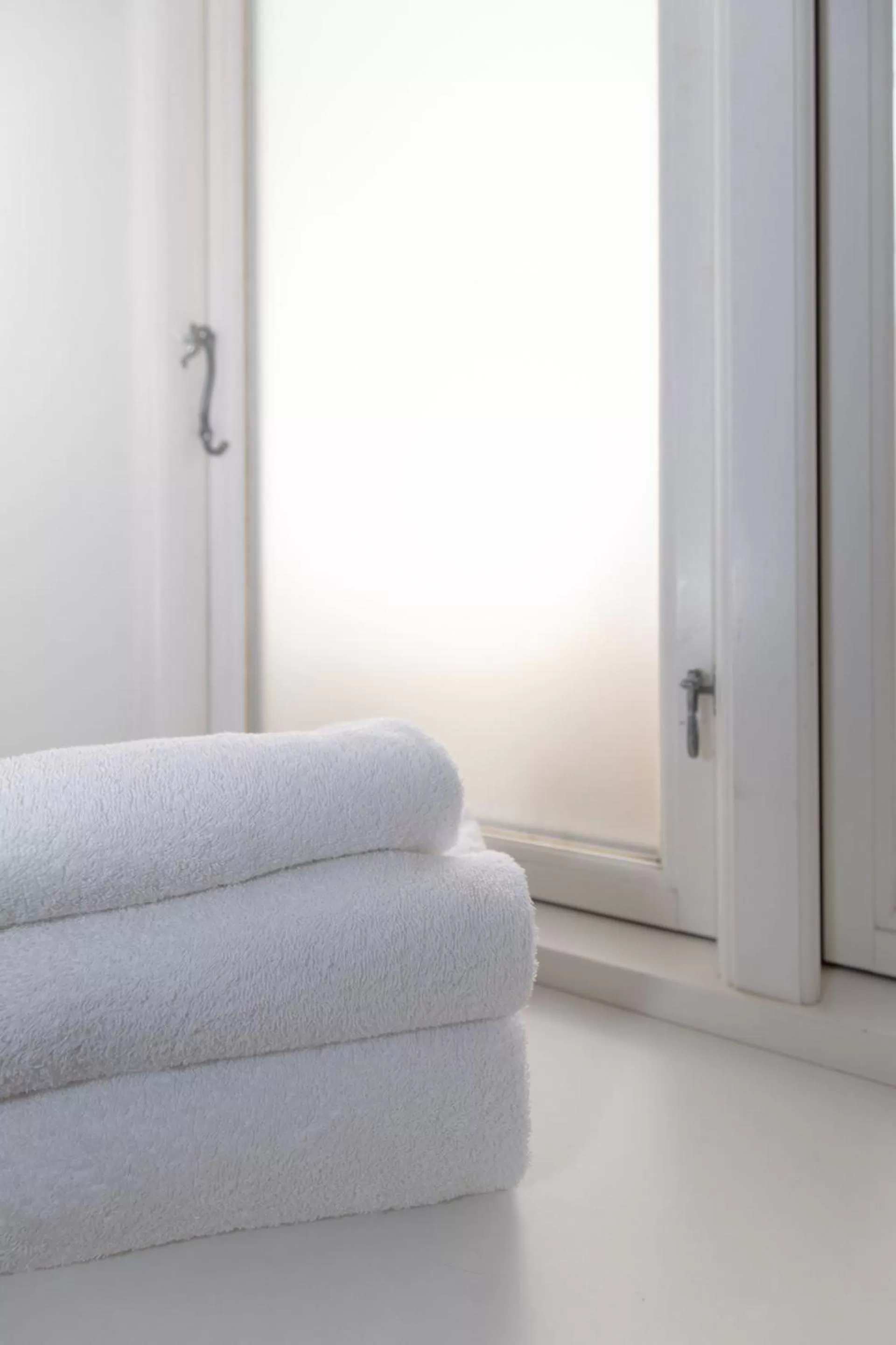 Bathroom in Foldens Hotel