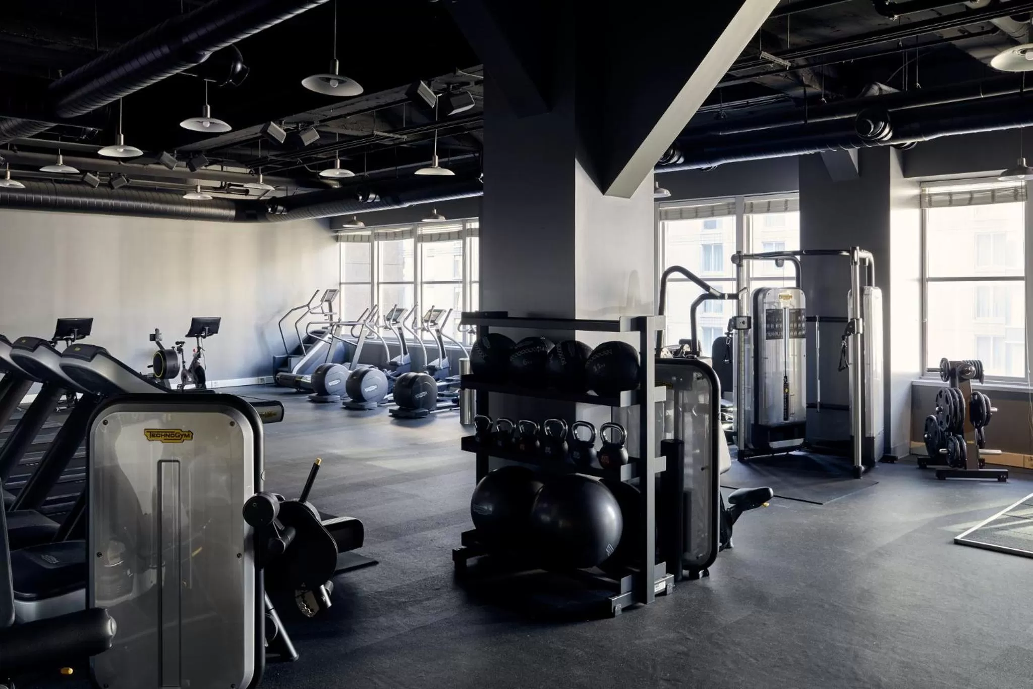 Fitness centre/facilities in Loews Philadelphia Hotel