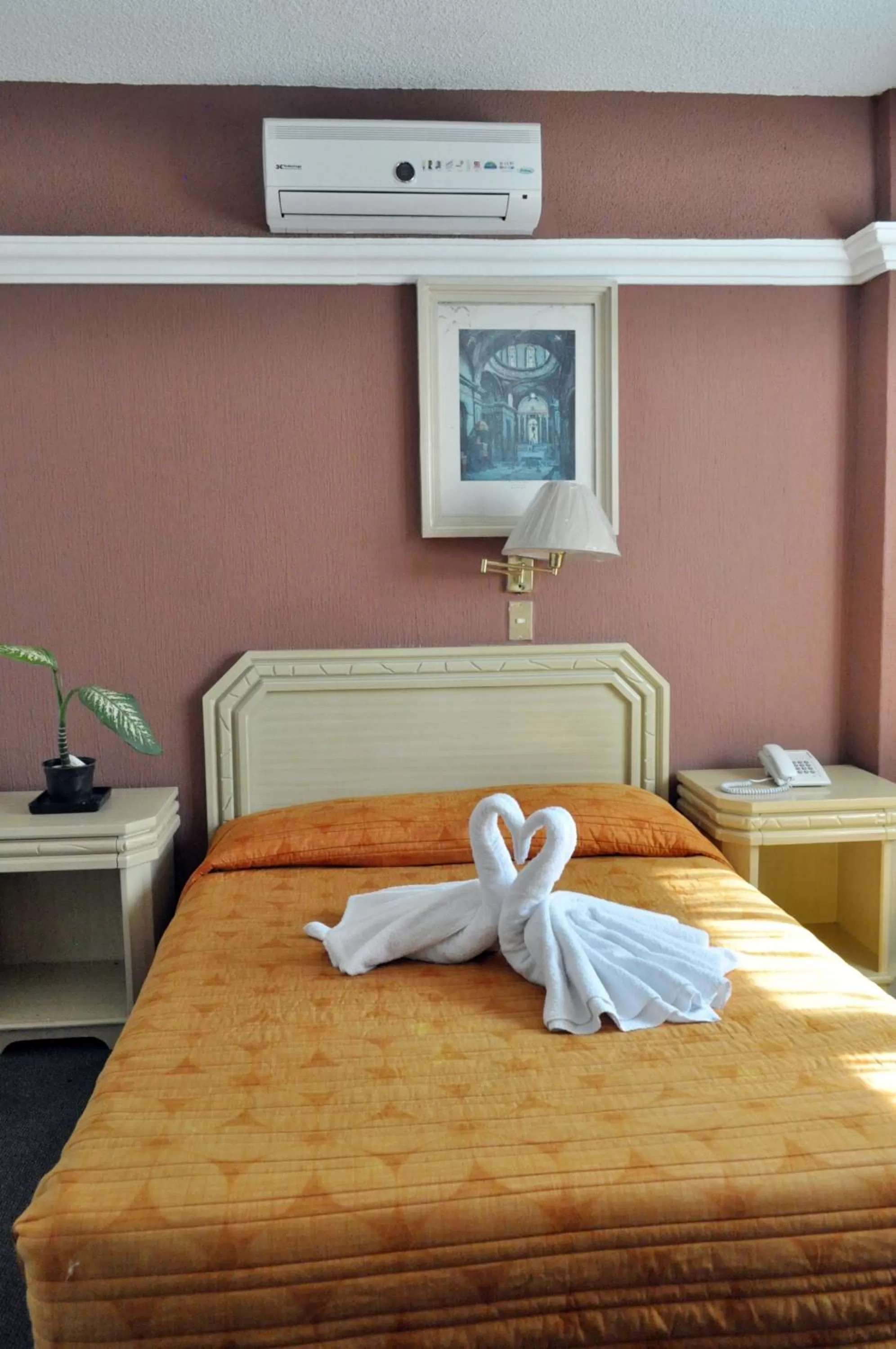 Staff, Bed in Hotel María Teresa