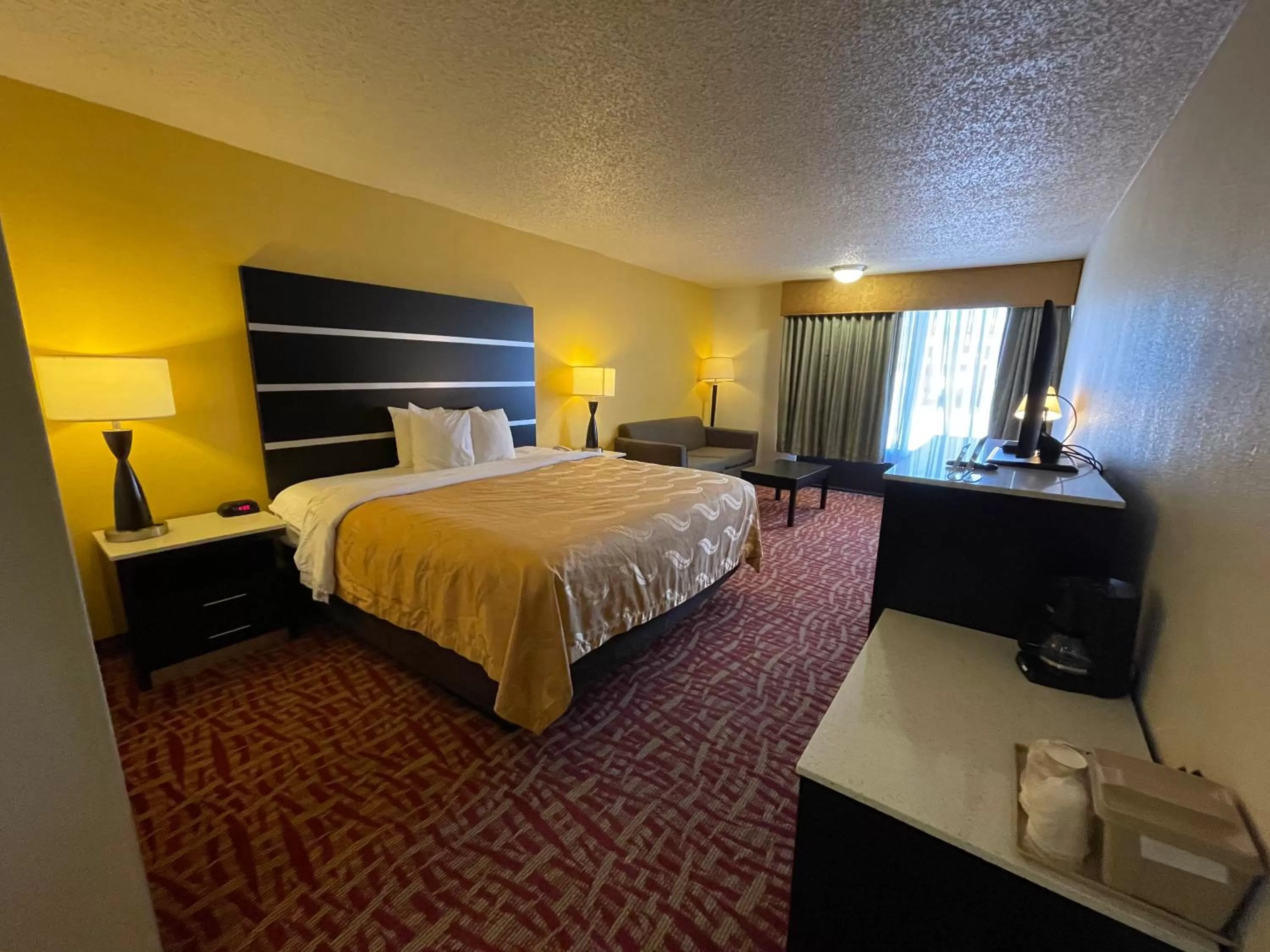 King Room - Accessible/Non-Smoking in Quality Inn Fort Smith I-540