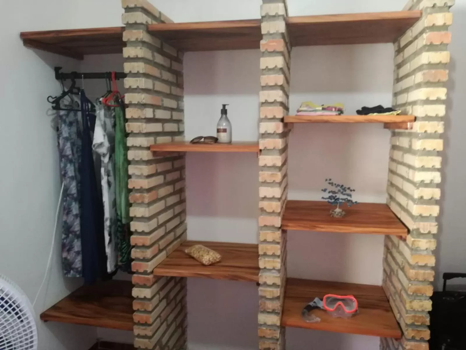 wardrobe in B&B Pedra do Meio