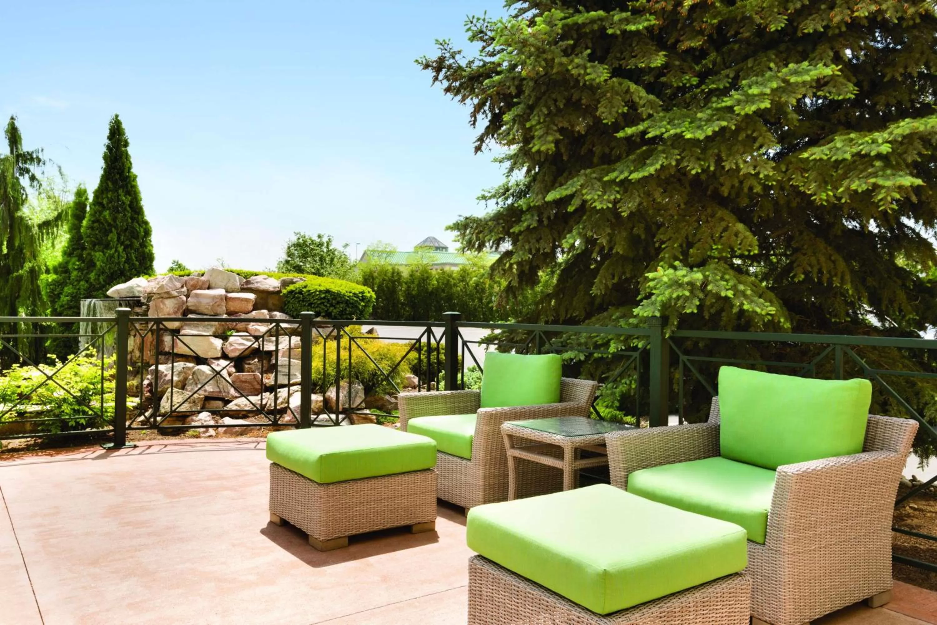 Patio in Hilton Garden Inn Niagara-on-the-Lake