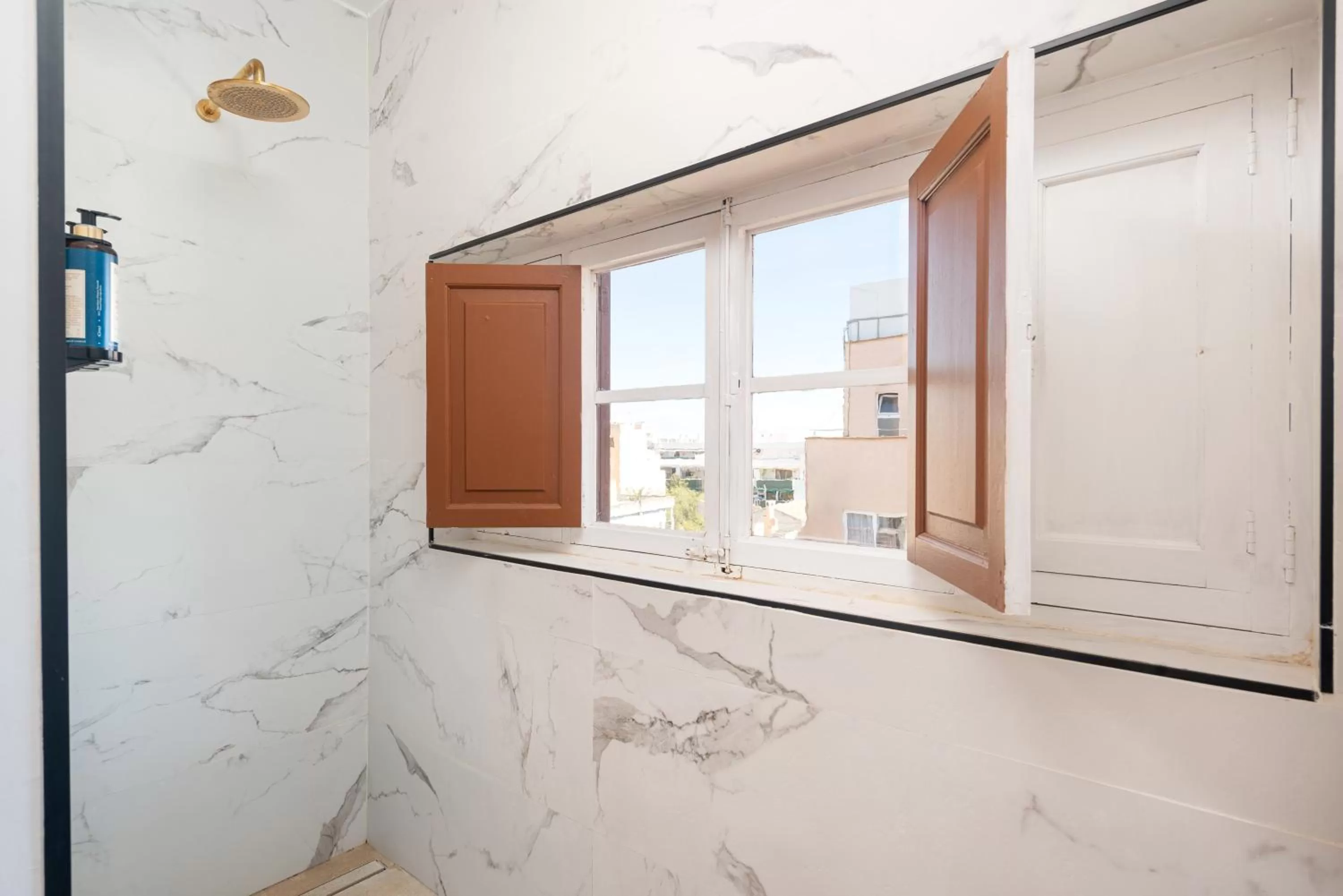 Shower in Hotel Can Quetglas