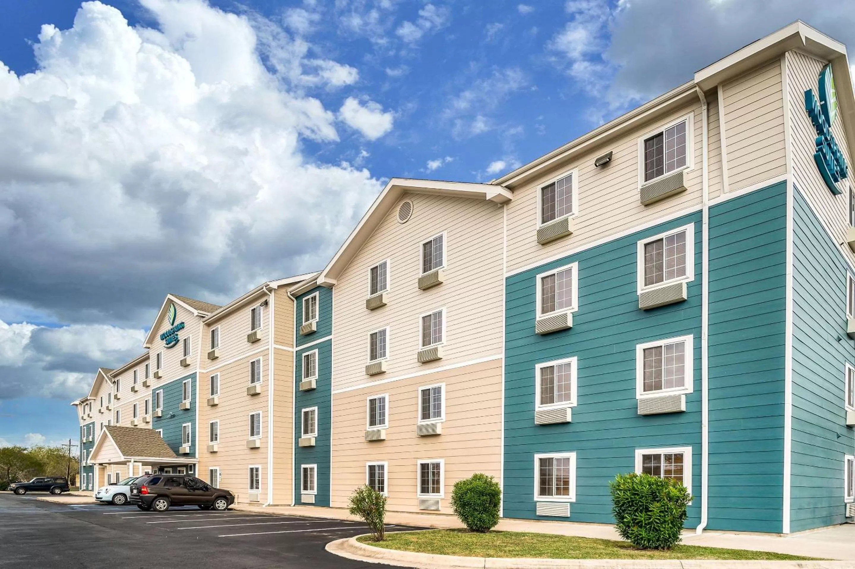 Property building in WoodSpring Suites Corpus Christi