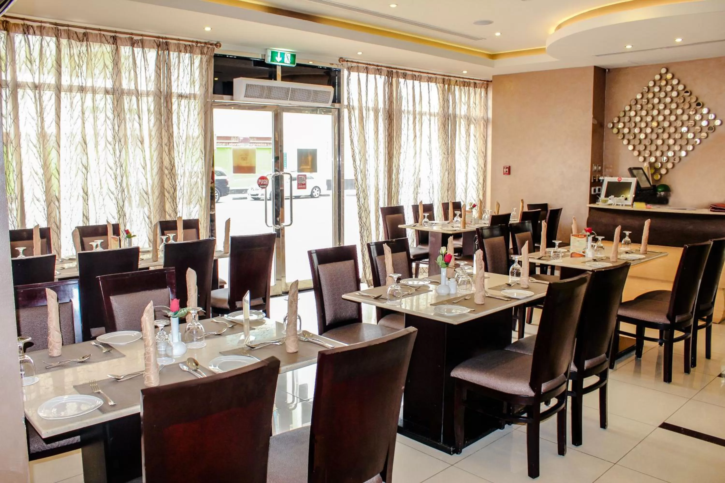 Restaurant/places to eat in Dunes Hotel Apartment Oud Metha, Bur Dubai