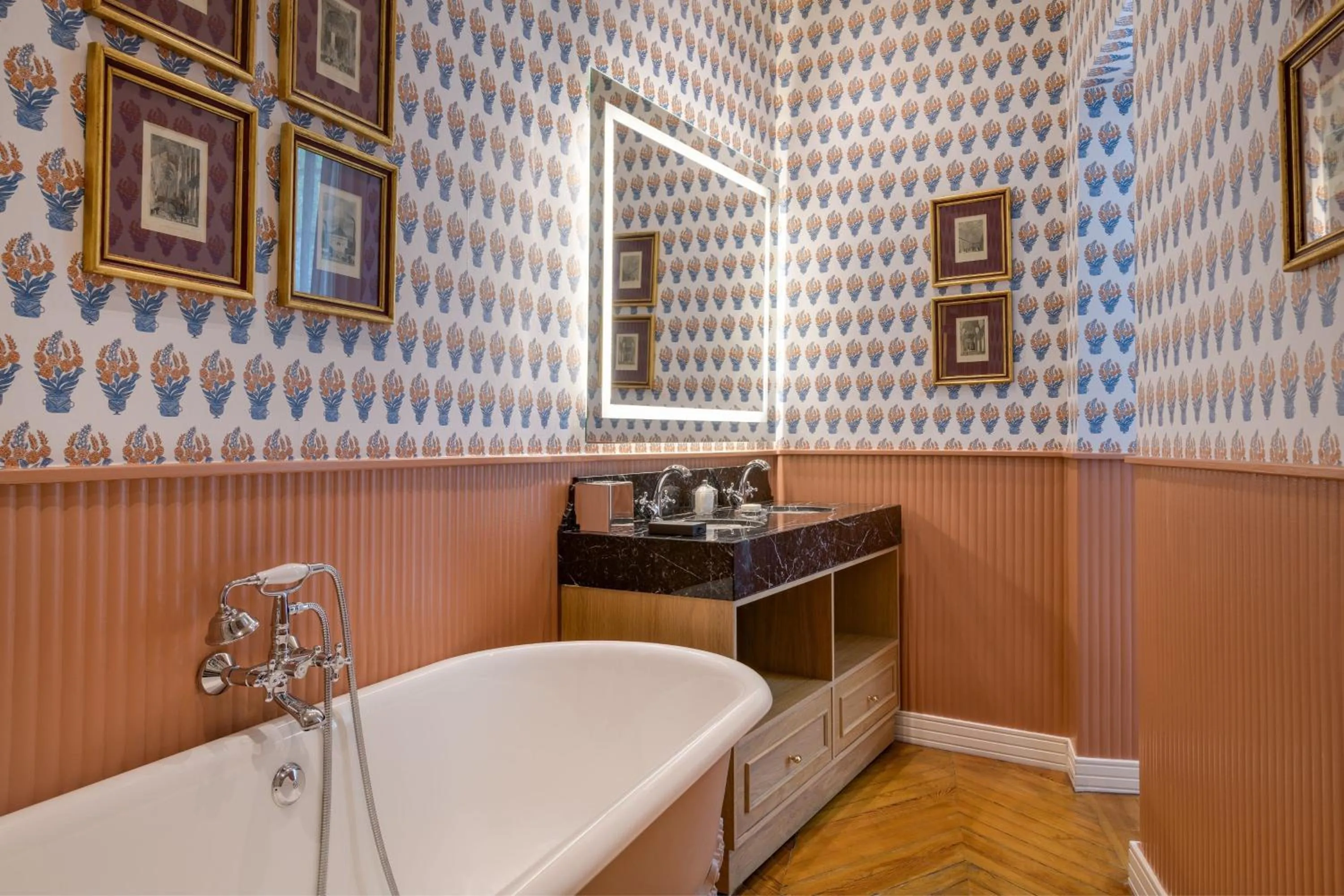 Photo of the whole room in Santo Mauro, a Luxury Collection Hotel, Madrid