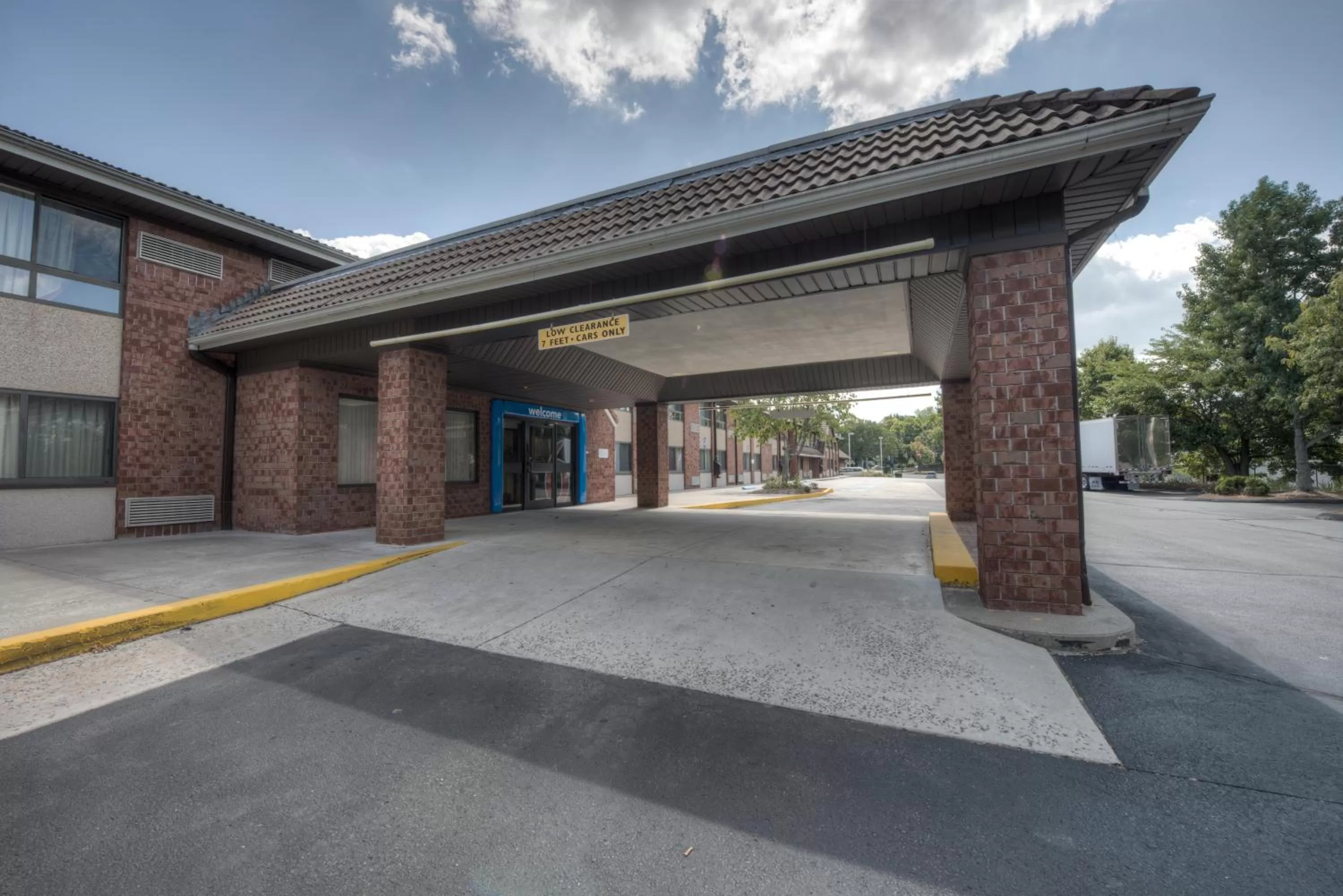 Facade/entrance in Motel 6-Branford, CT - New Haven