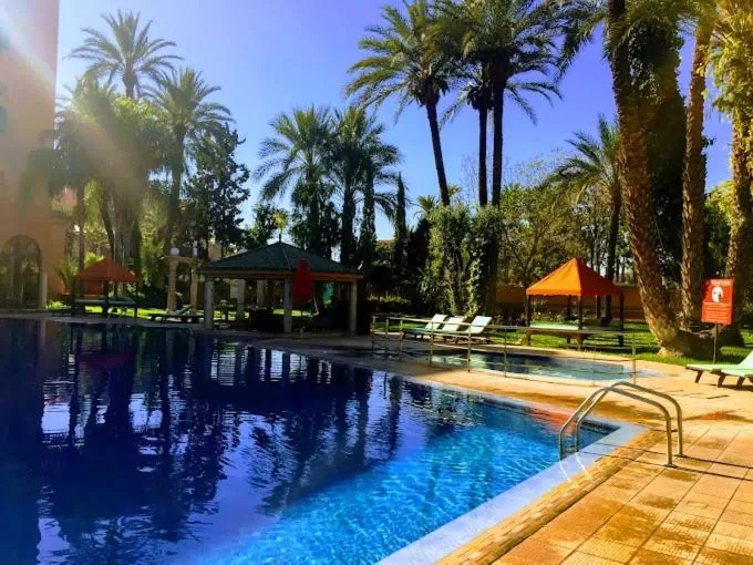 Swimming pool in Royal Mirage Deluxe