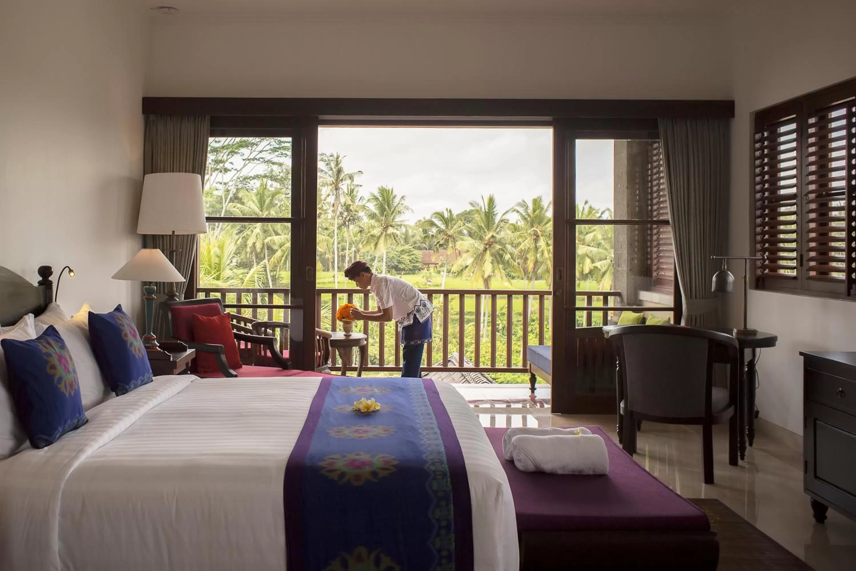 Bed in Dwaraka The Royal Villas