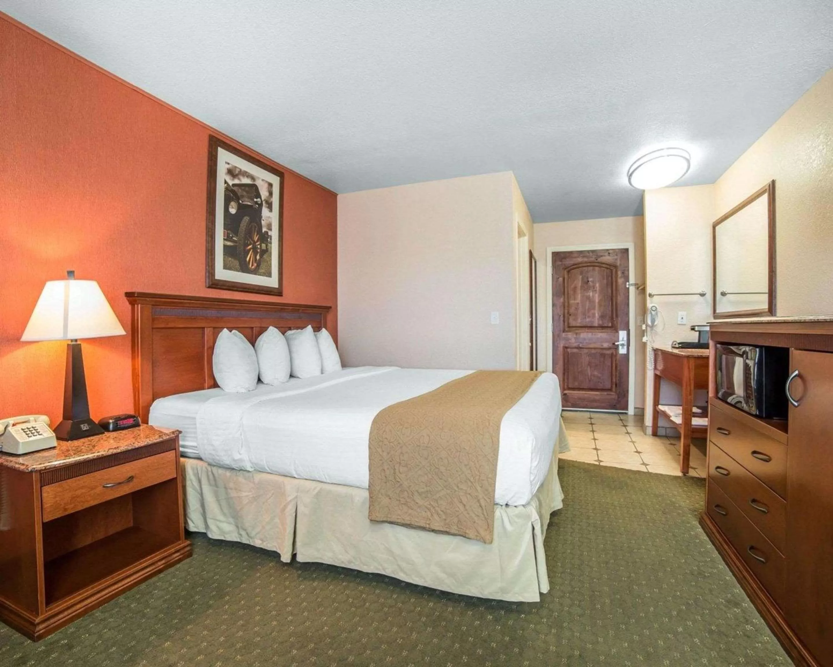 Photo of the whole room in Quality Inn Winnemucca - Model T Casino