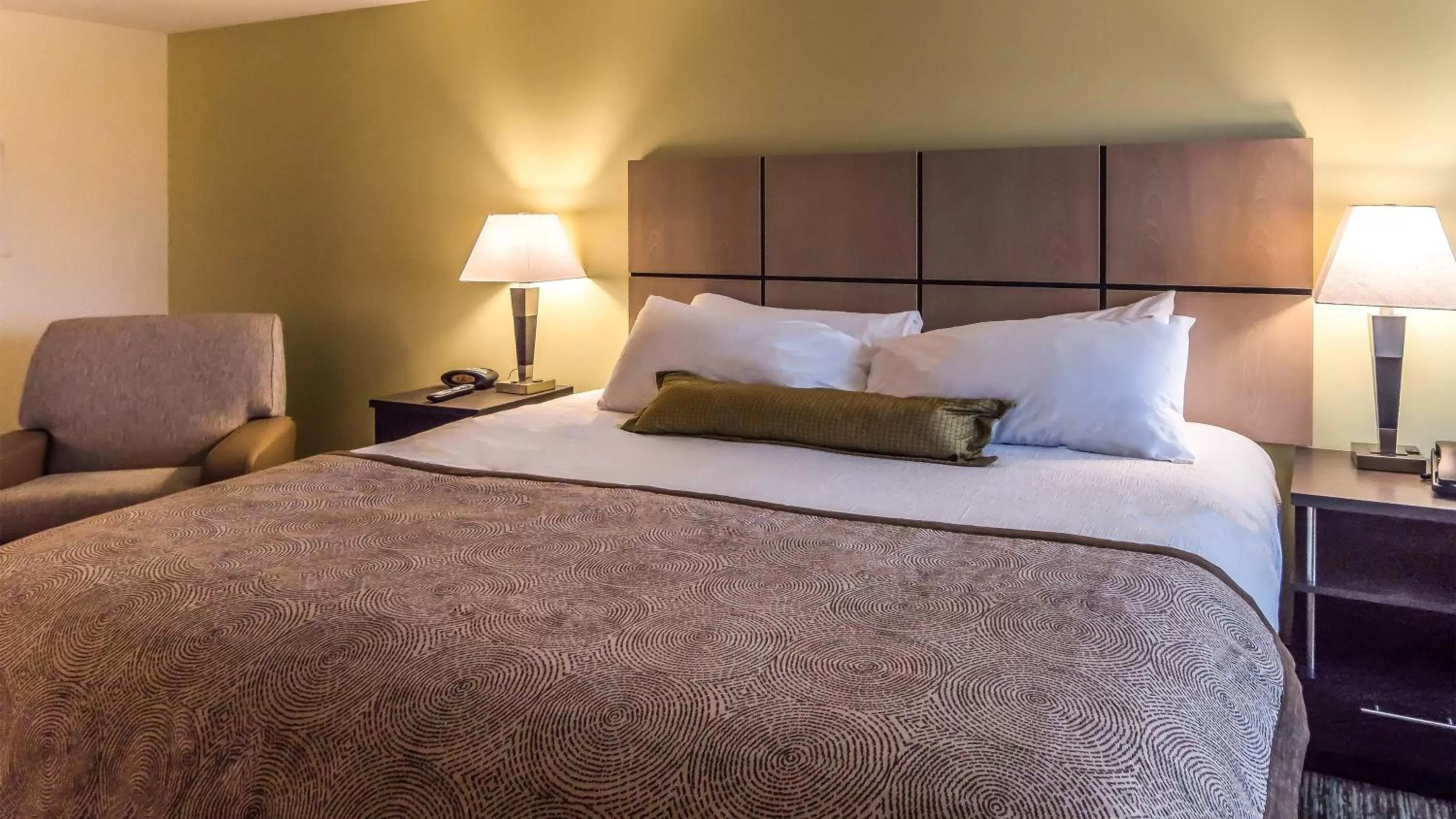 Photo of the whole room, Bed in Candlewood Suites Gonzales - Baton Rouge Area by IHG