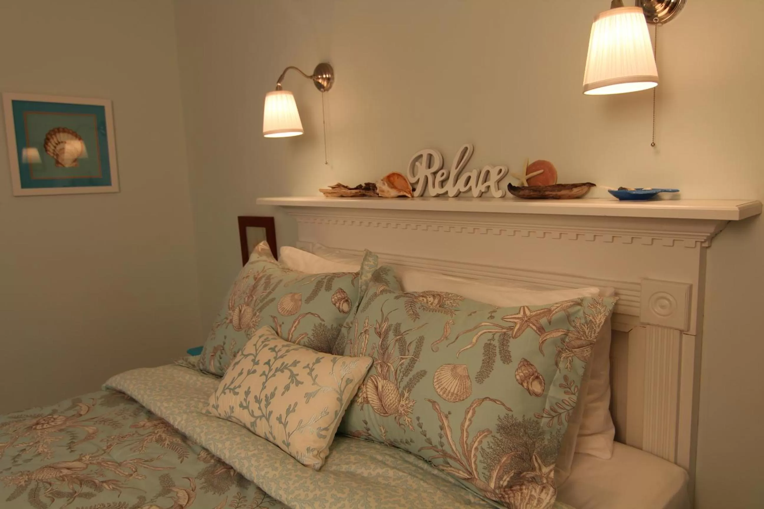 Bed in Kendall Tavern Inn Bed and Breakfast