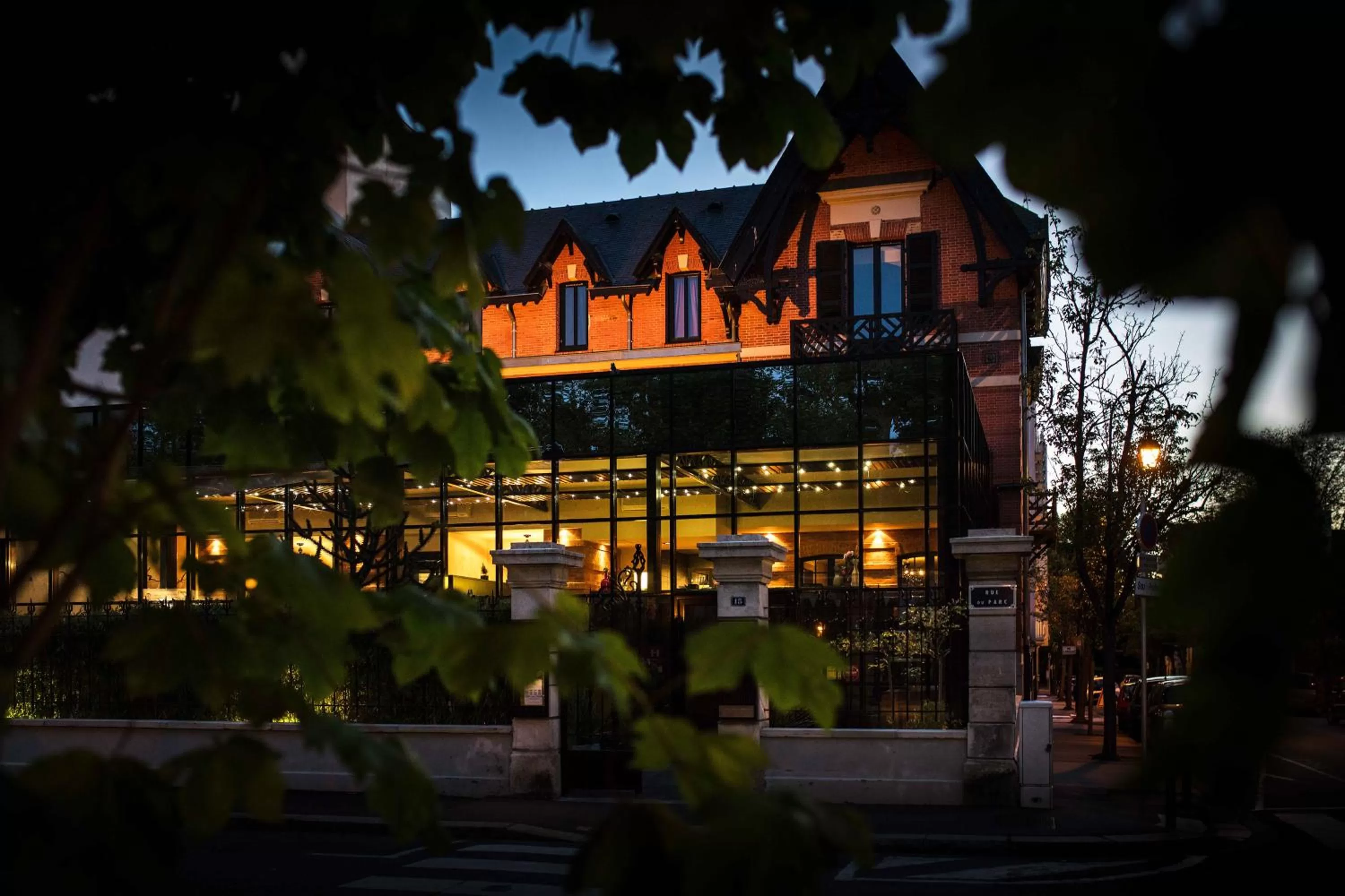 Facade/entrance, Property Building in Maison Decoret