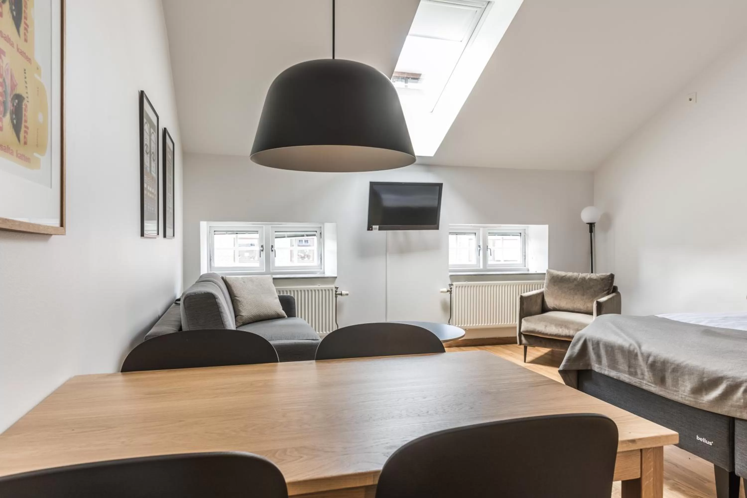 Living room, Bed in The More Hotel Mazetti