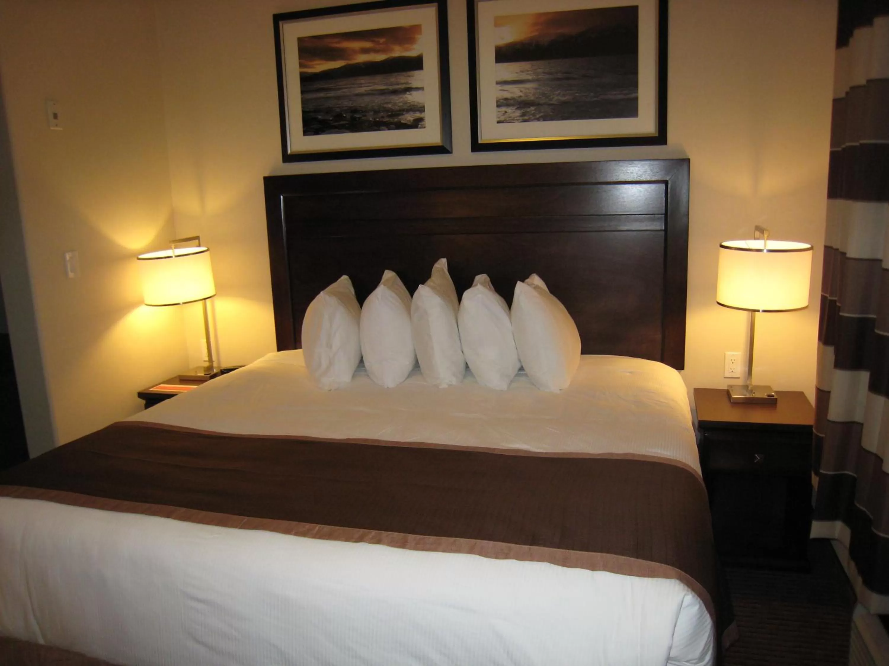 Bed in Ramada by Wyndham Creston