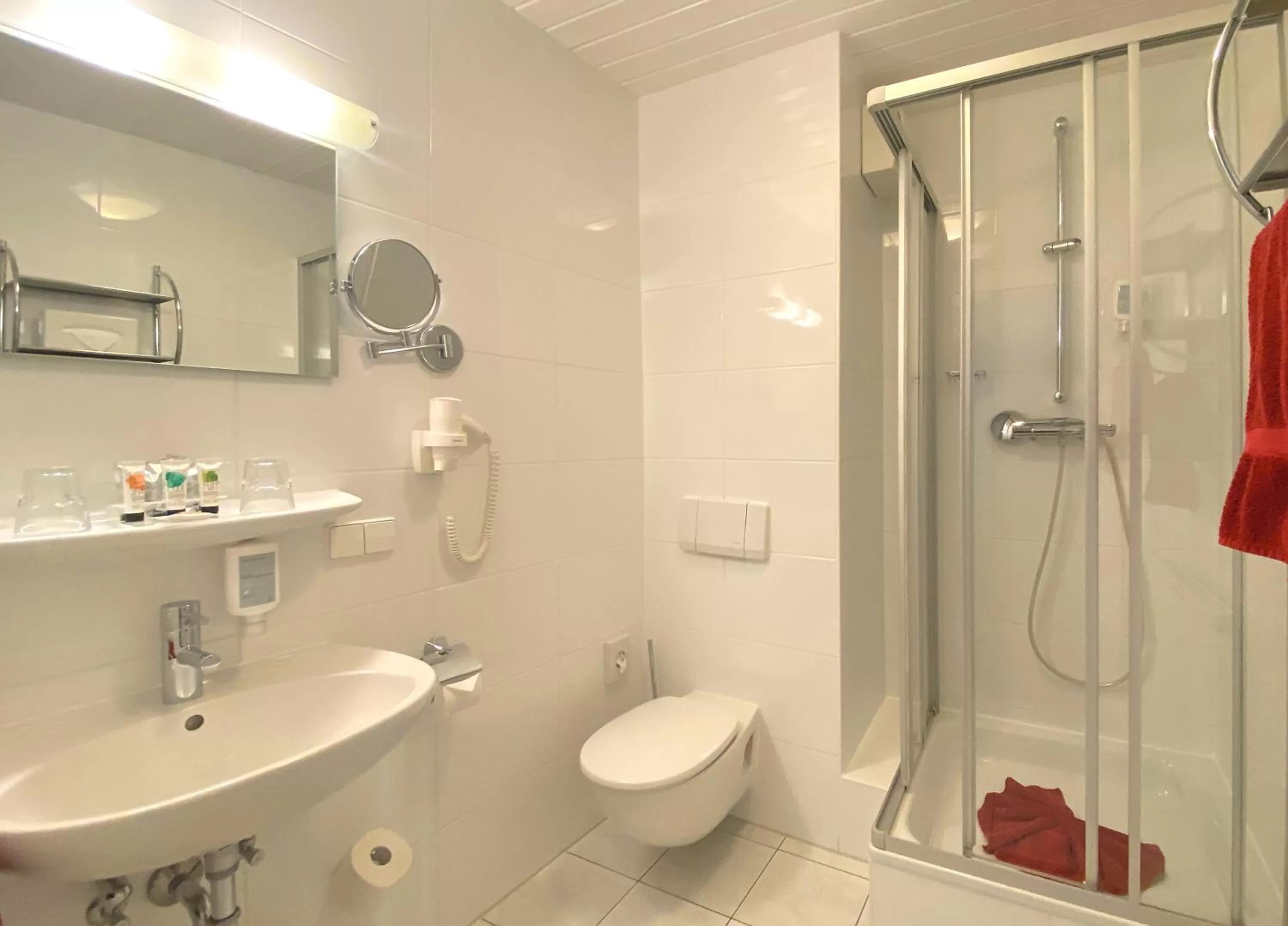 Shower in Hotel Rathausglöckel