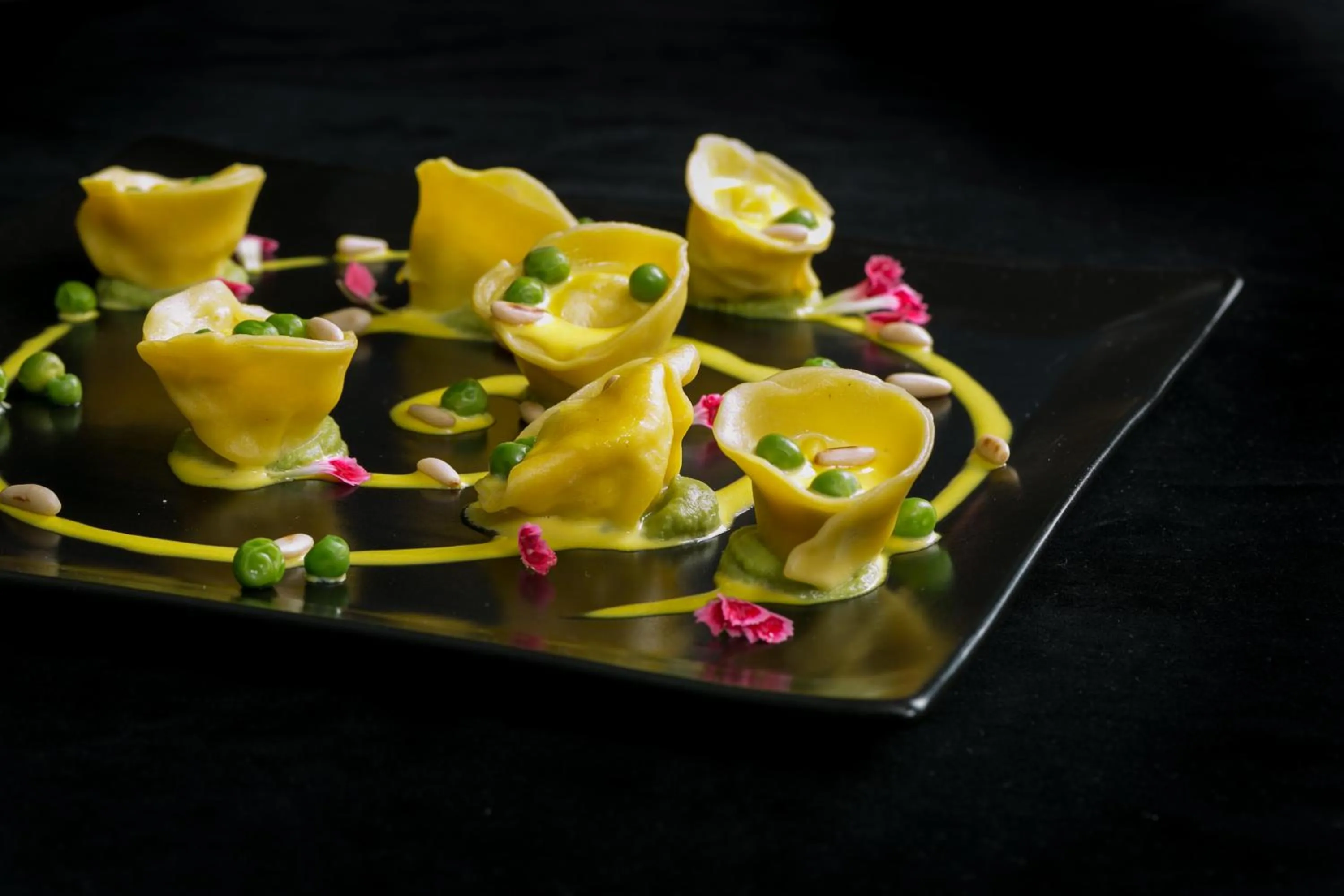 Restaurant/places to eat in Winter Garden Hotel Bergamo Airport