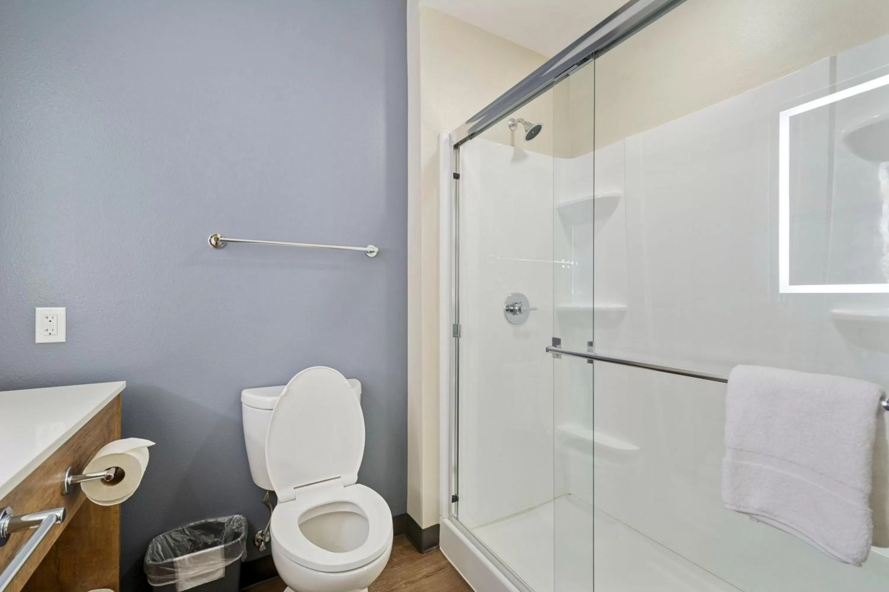 Bathroom in Extended Stay America Premier Suites - Austin - Austin Airport