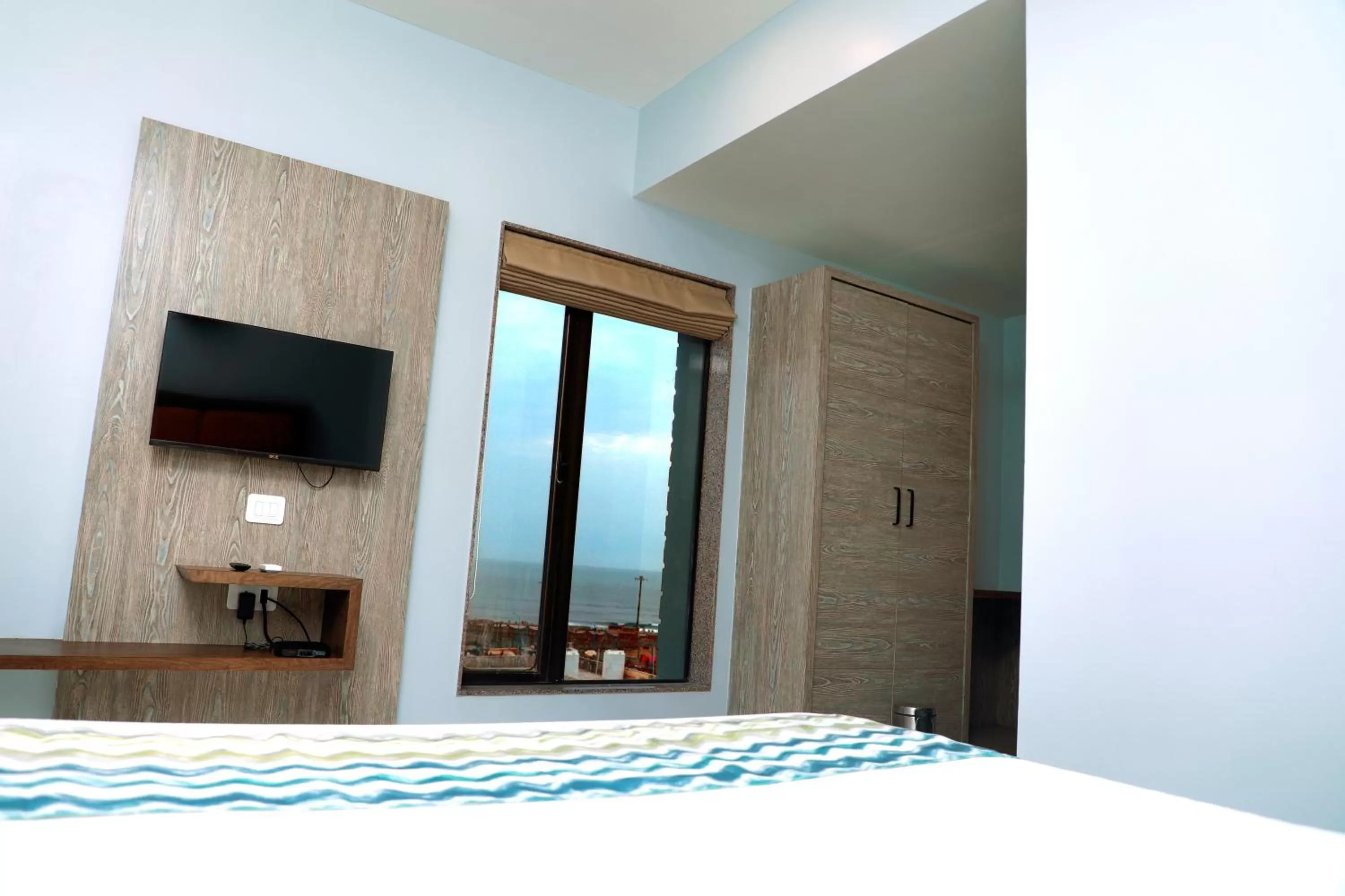 Bed in HOTEL THE GRANDLADHUKARA