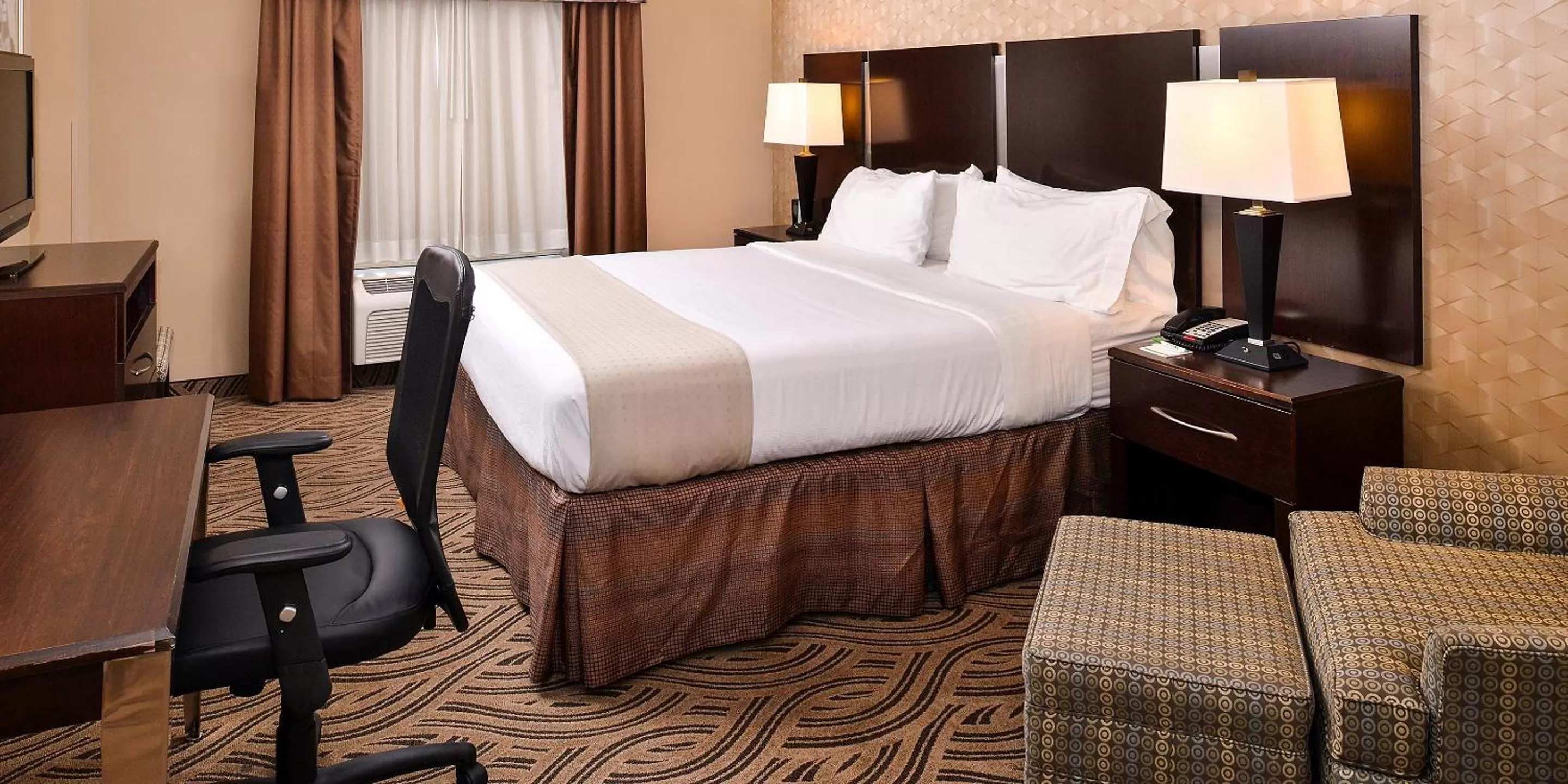 King Room in Doubletree By Hilton Fort Worth Fossil Creek