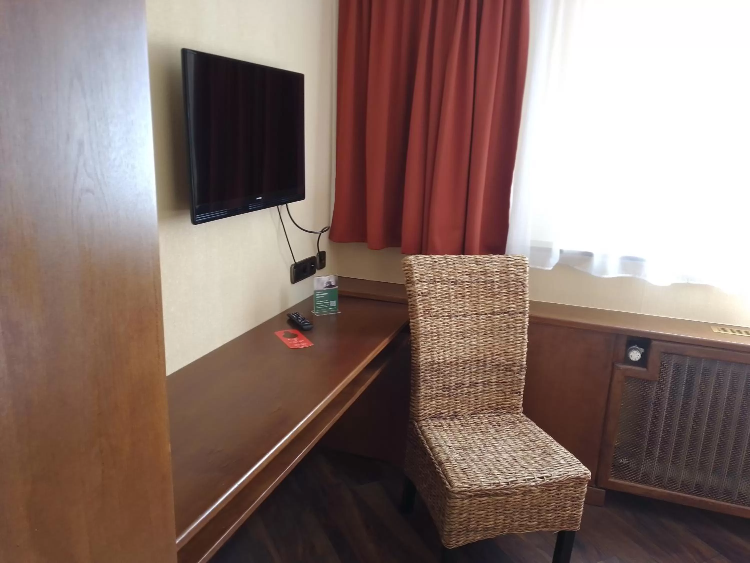 TV and multimedia, TV/Entertainment Center in Hotel Waldblick