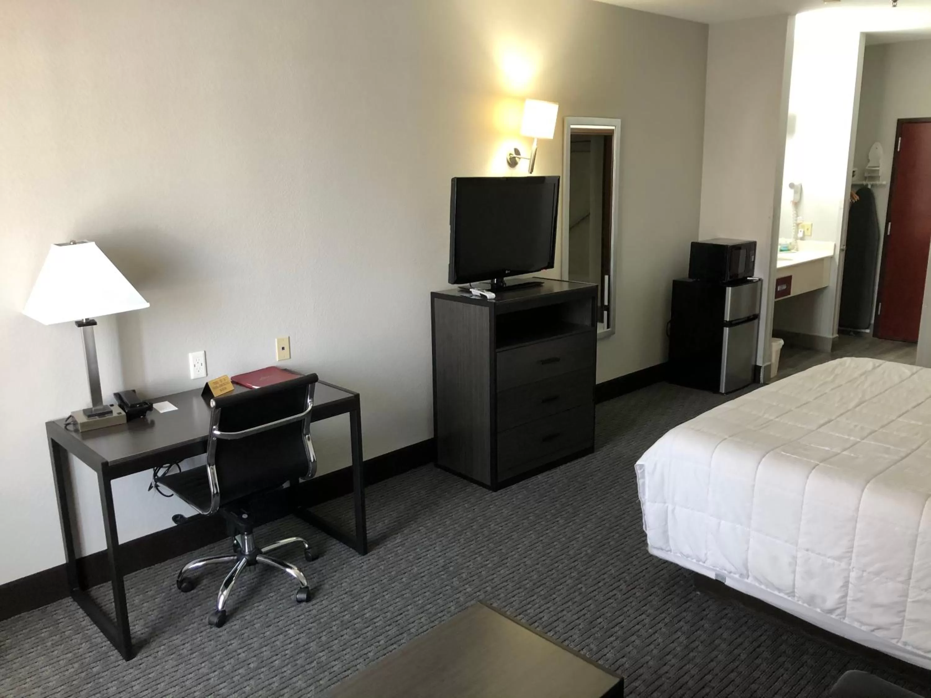 Bed in Lea County Inn