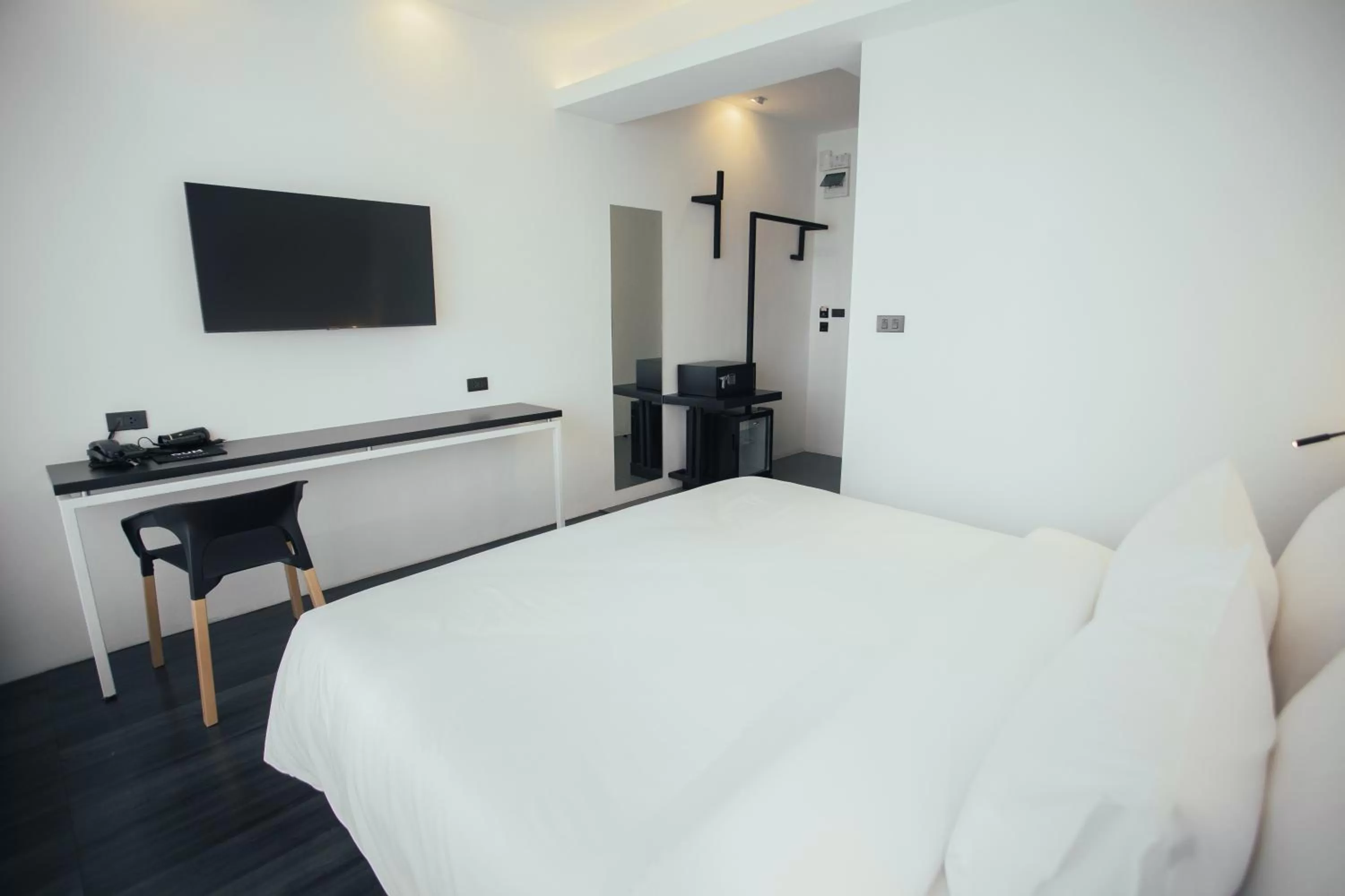 Standard King Room in DUM Hotel - Si Phum