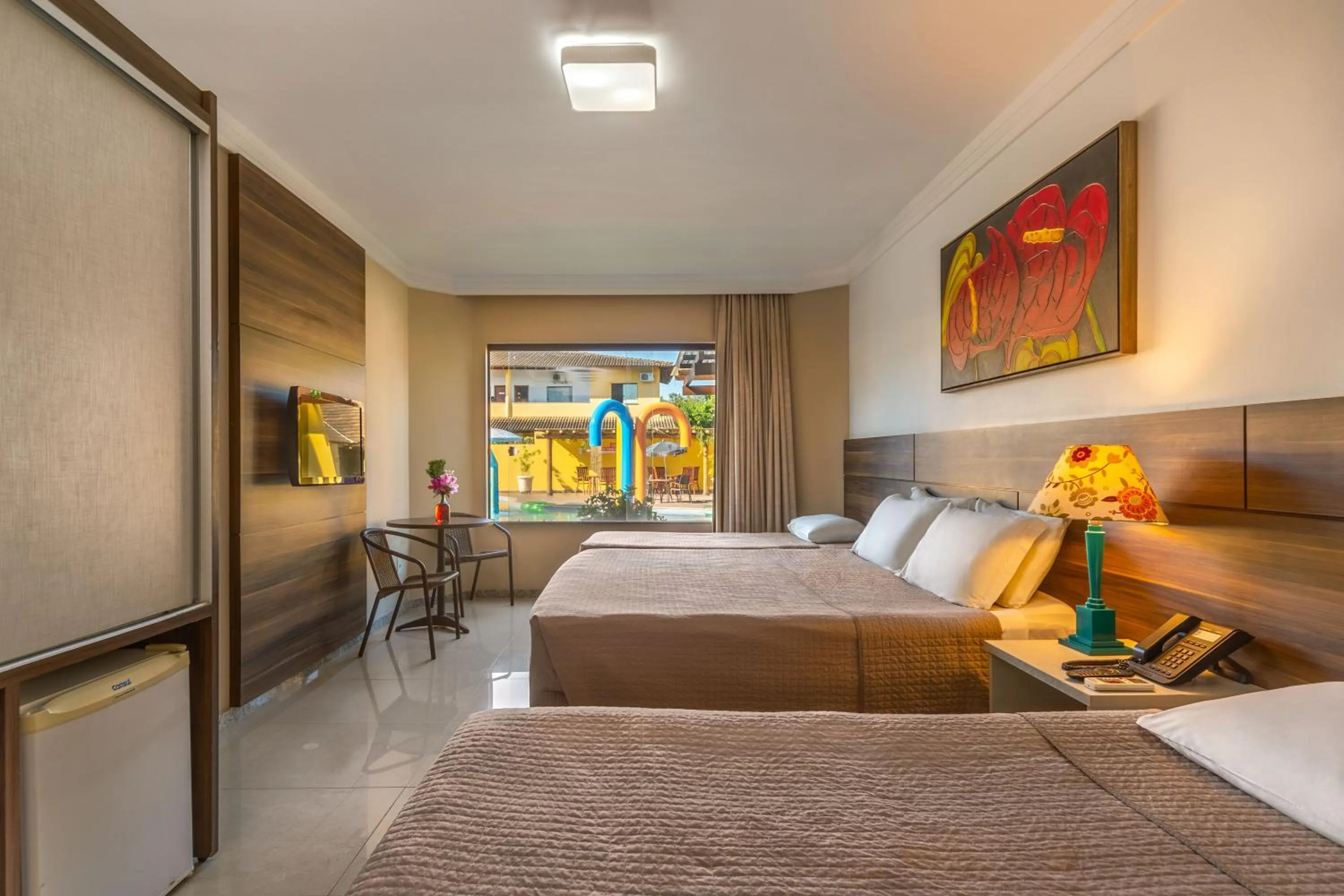 Bed in Transoceanico Praia Hotel