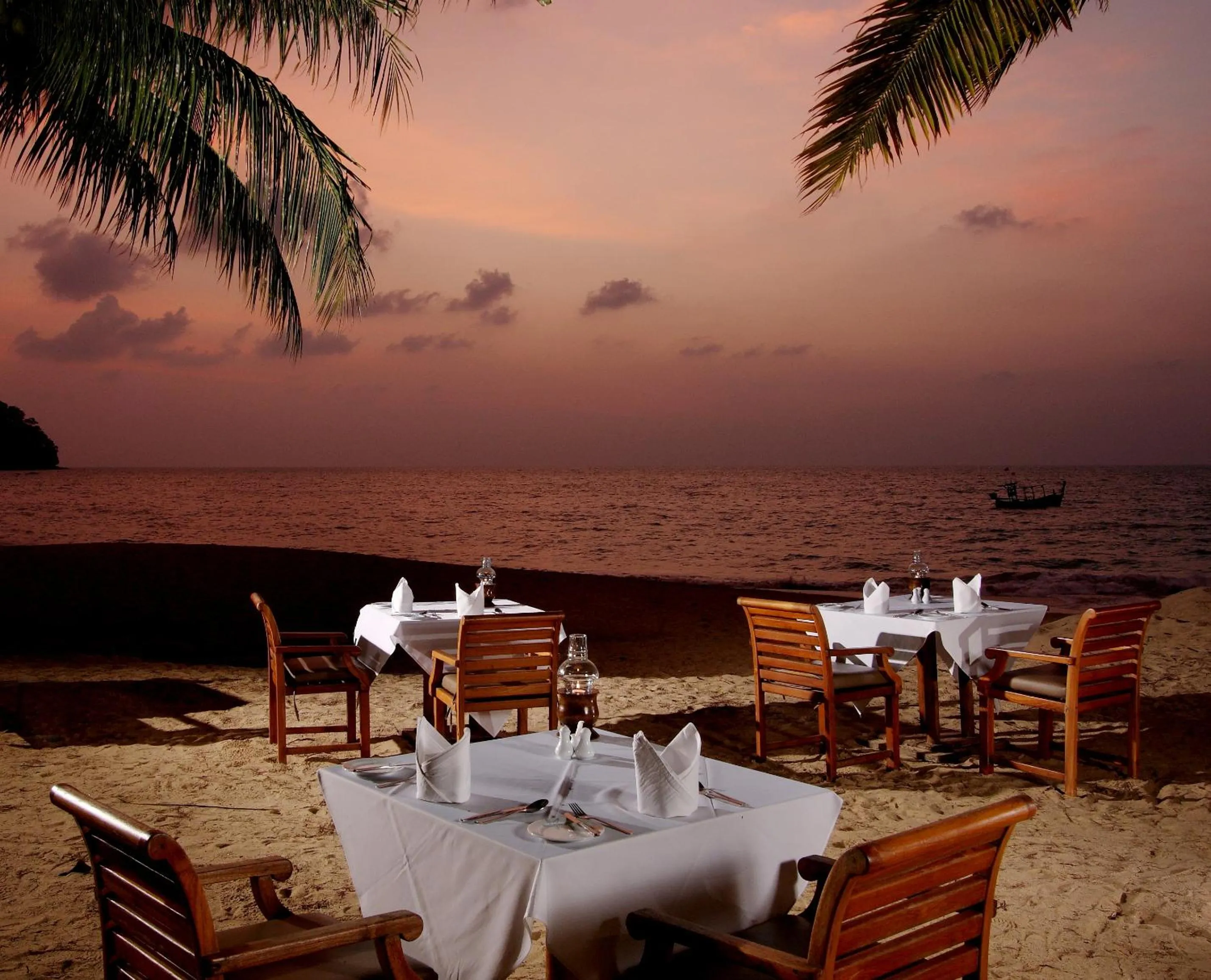 Restaurant/places to eat in Khaolak Paradise Resort