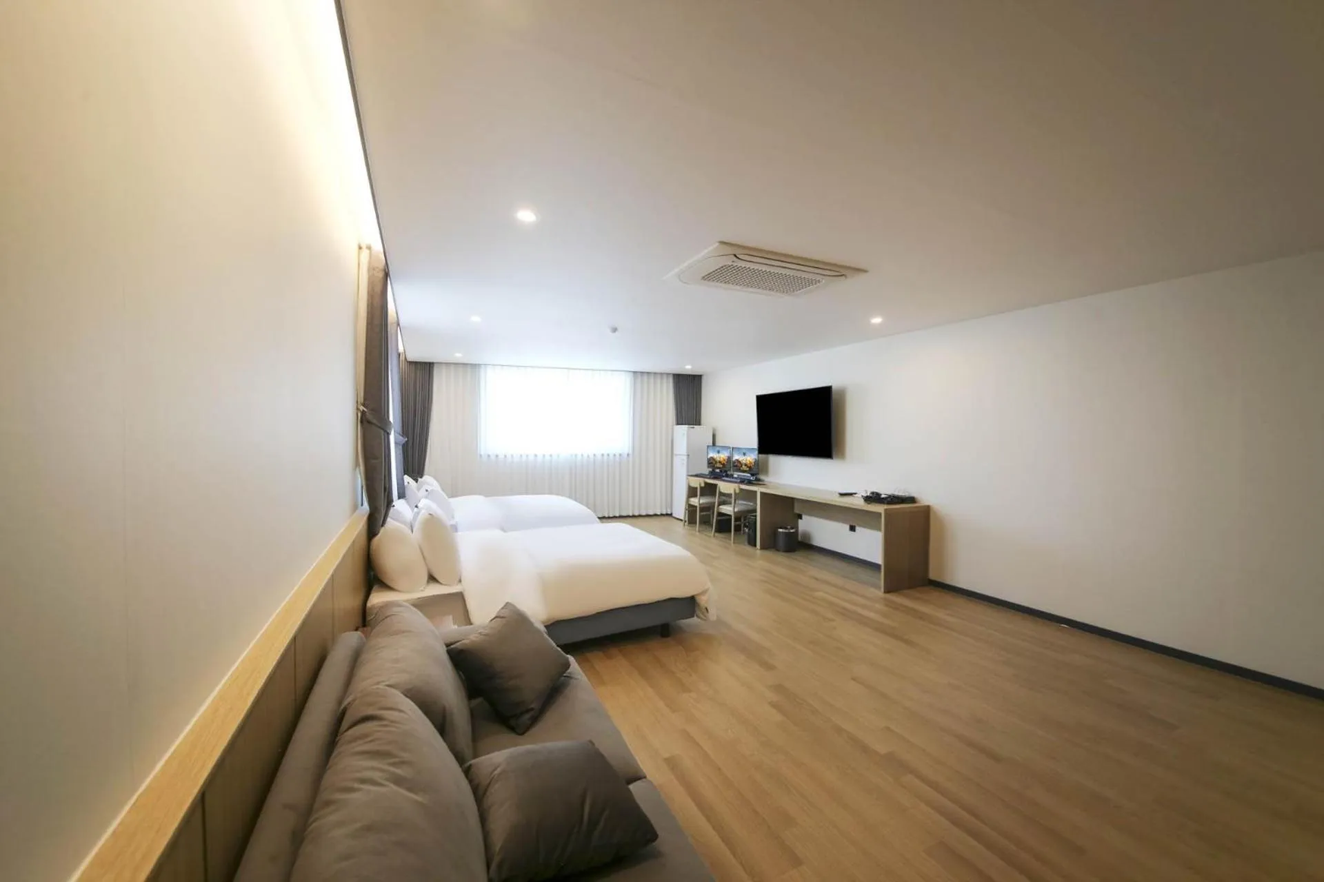 Bed in Benikea hotel