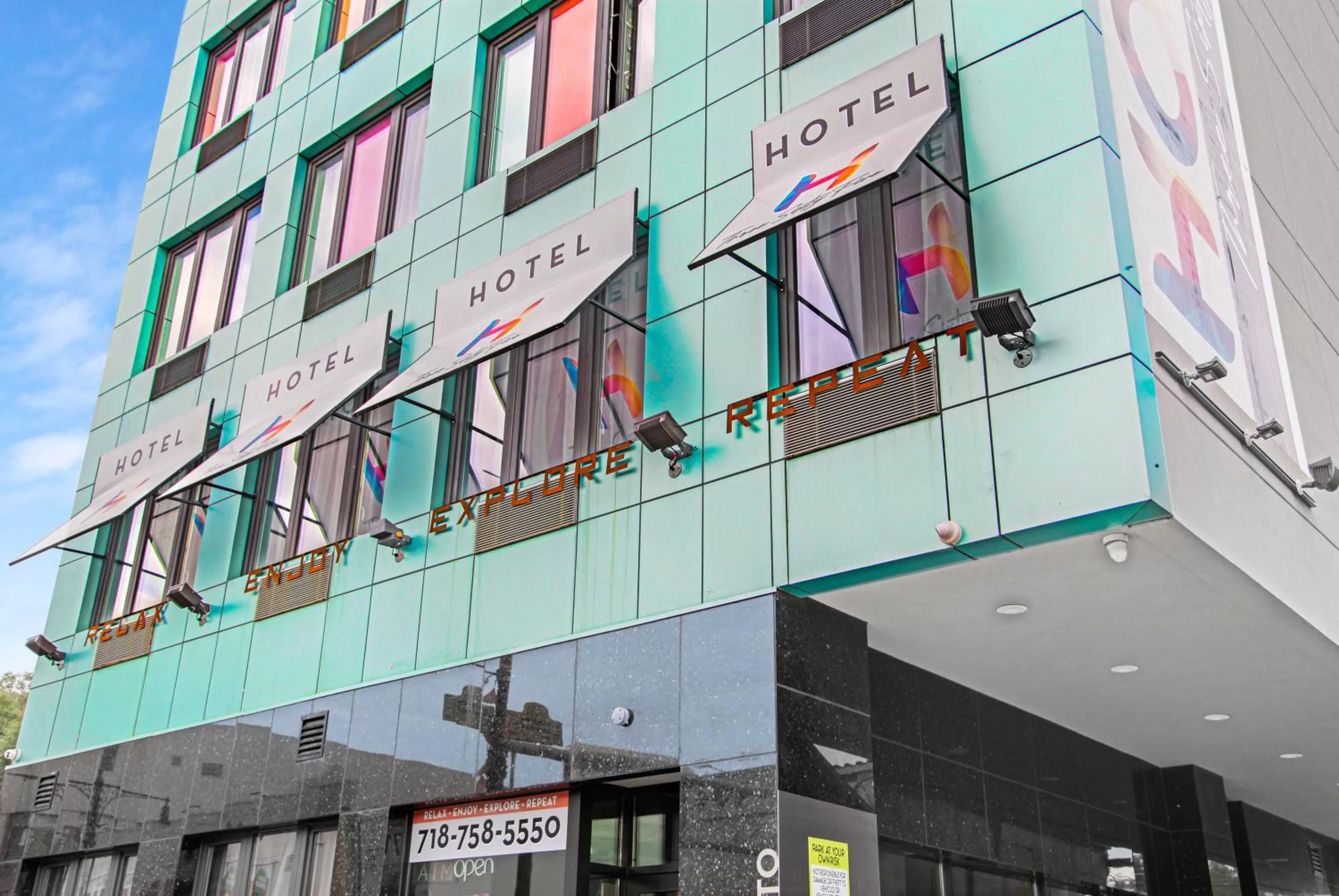 Property building in Hotel 365 Bronx - Yankee Stadium