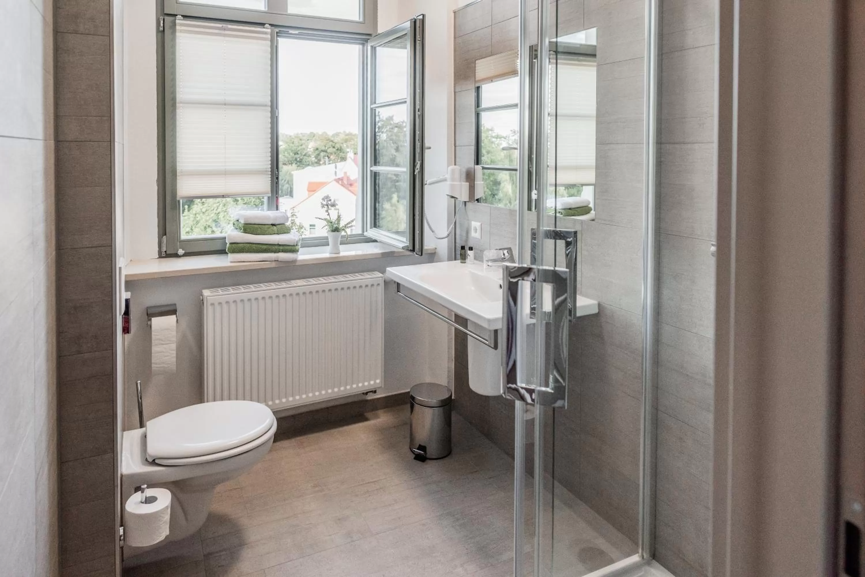 Shower in Hotel Freyhof