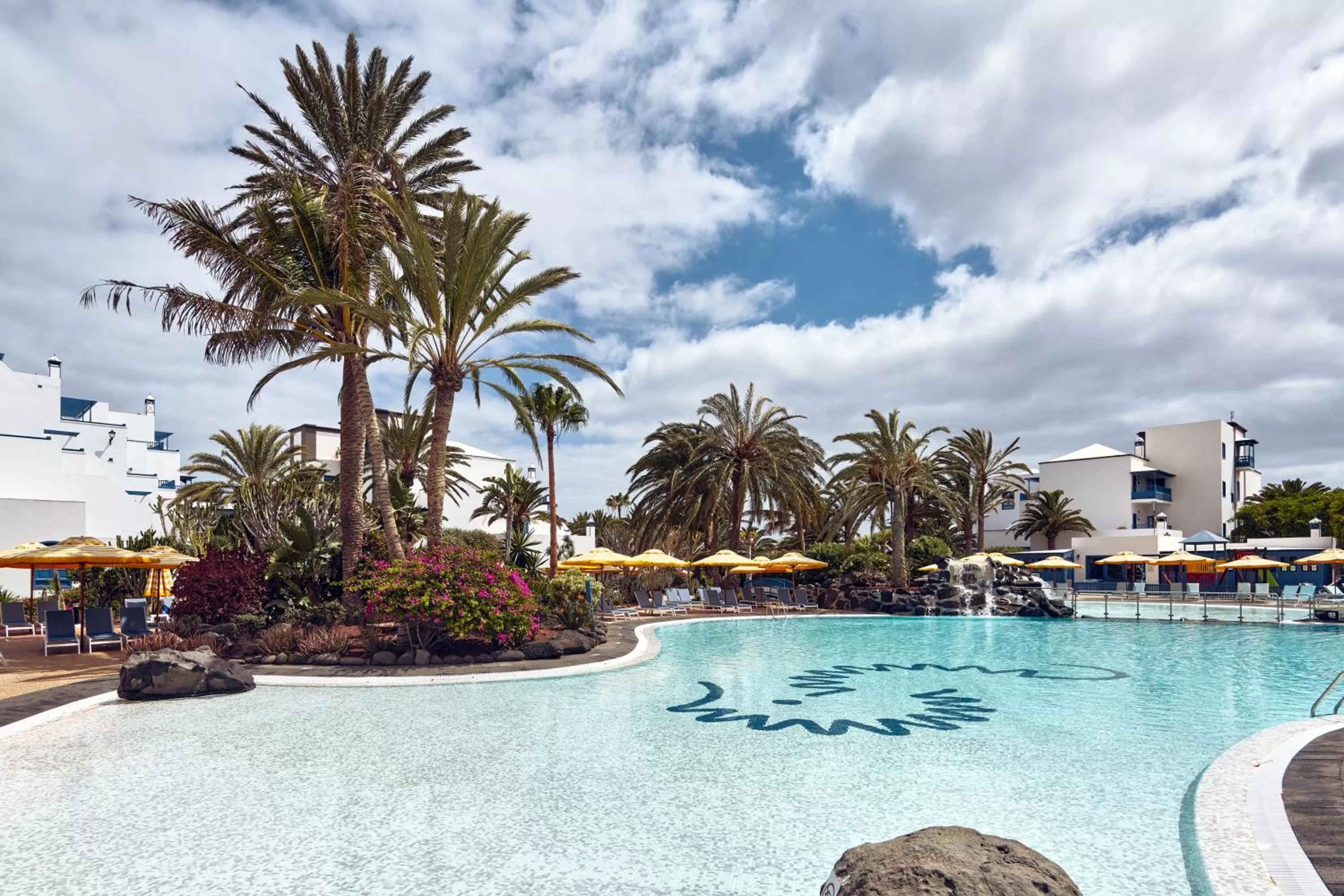 Swimming pool in Seaside Los Jameos