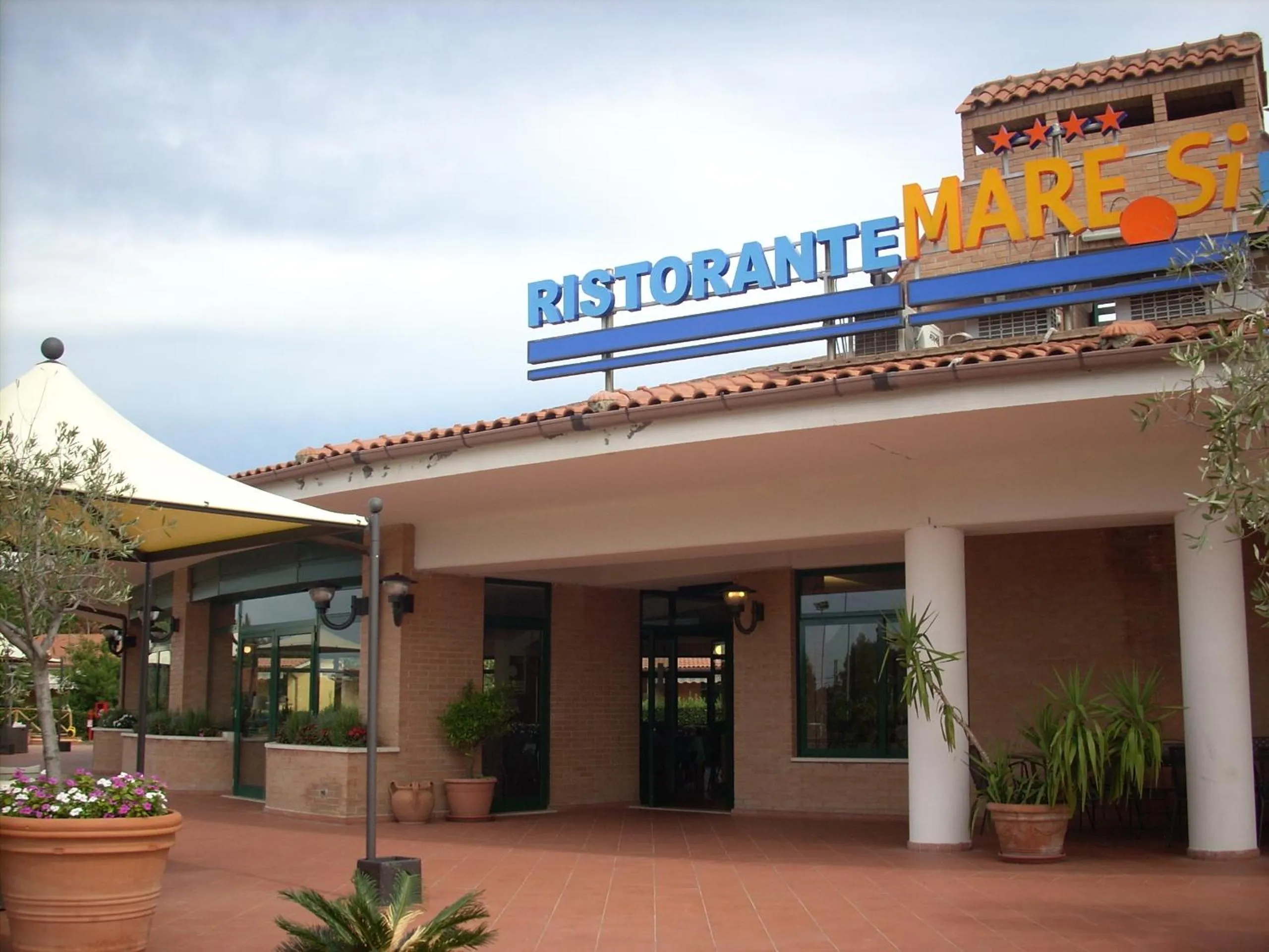 Restaurant/places to eat in Villaggio Mare Si