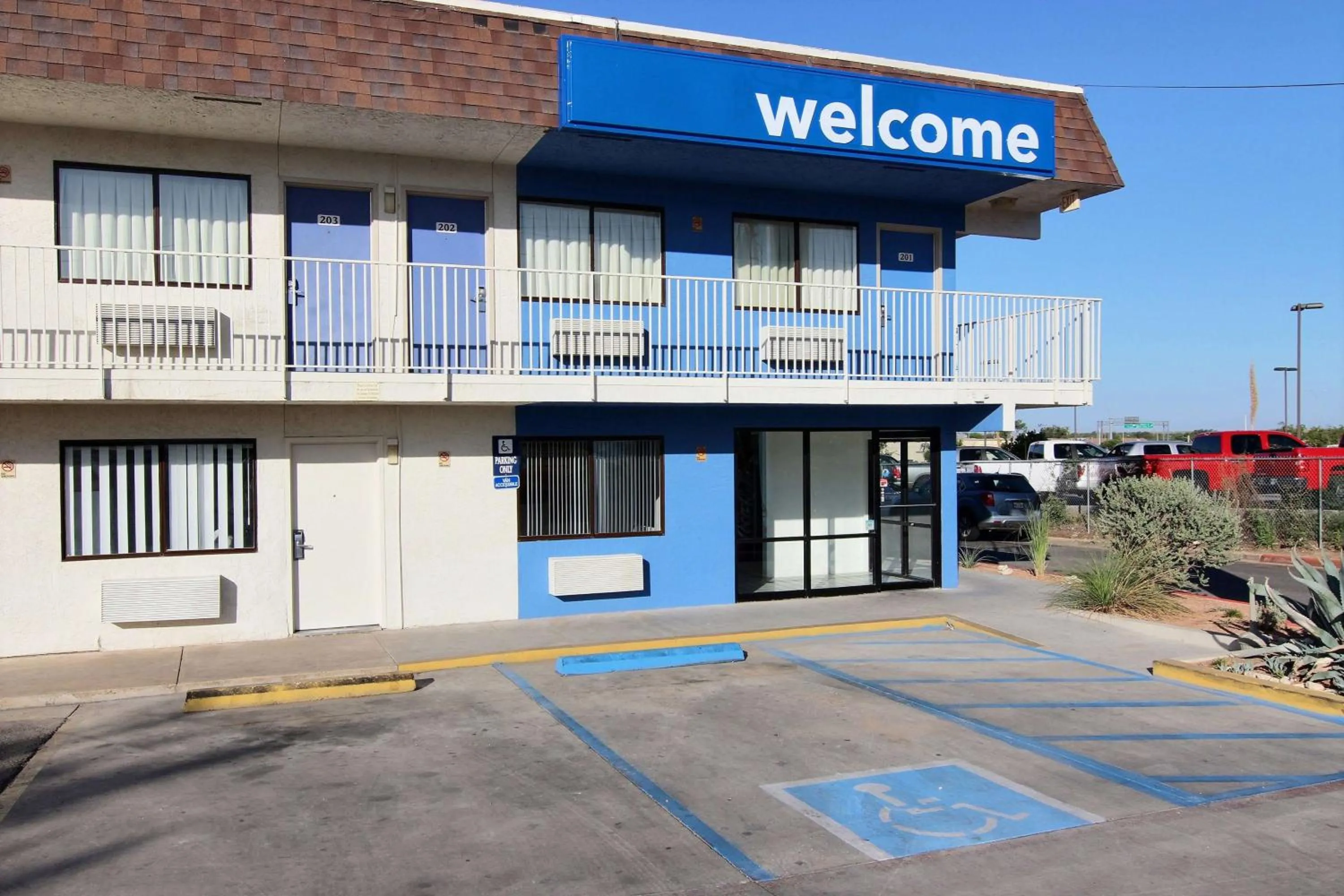 Property building in Motel 6-San Angelo, TX