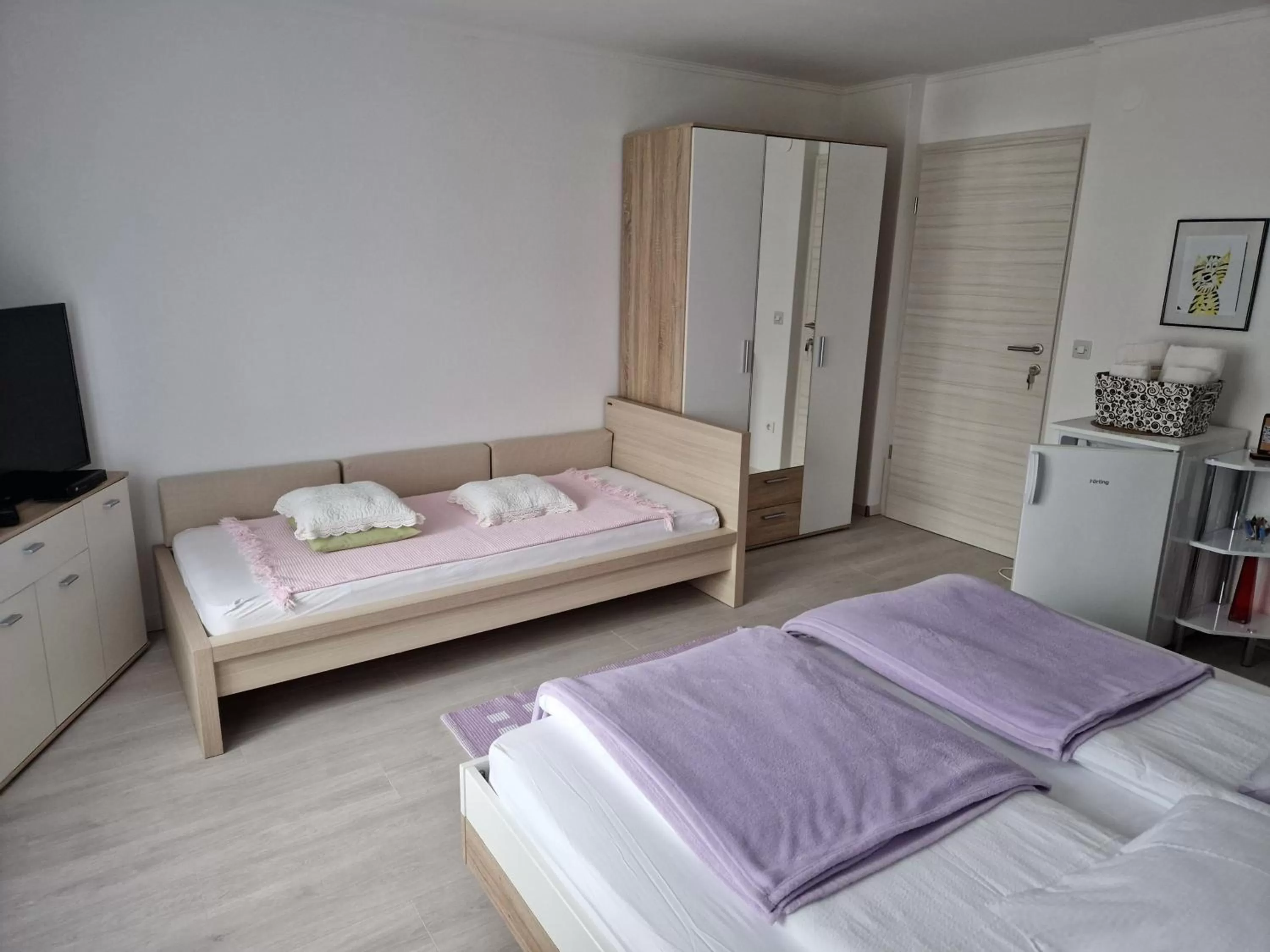 Property building, Bed in Sobe Ćuskić