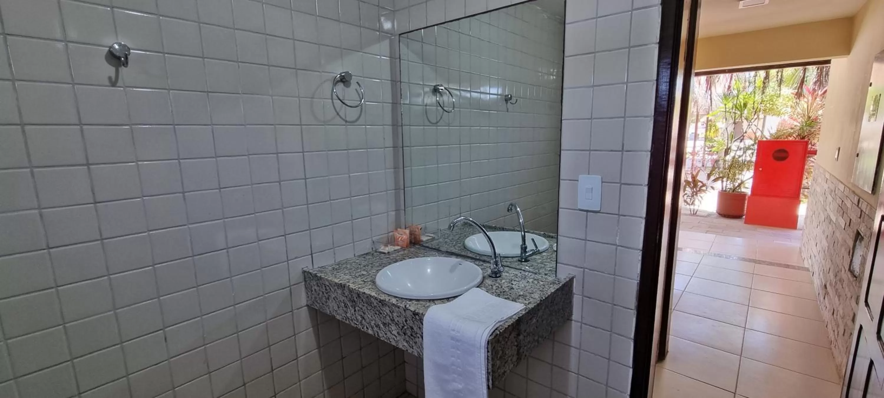 Bathroom in Arena Carneiros Hotel by AFT