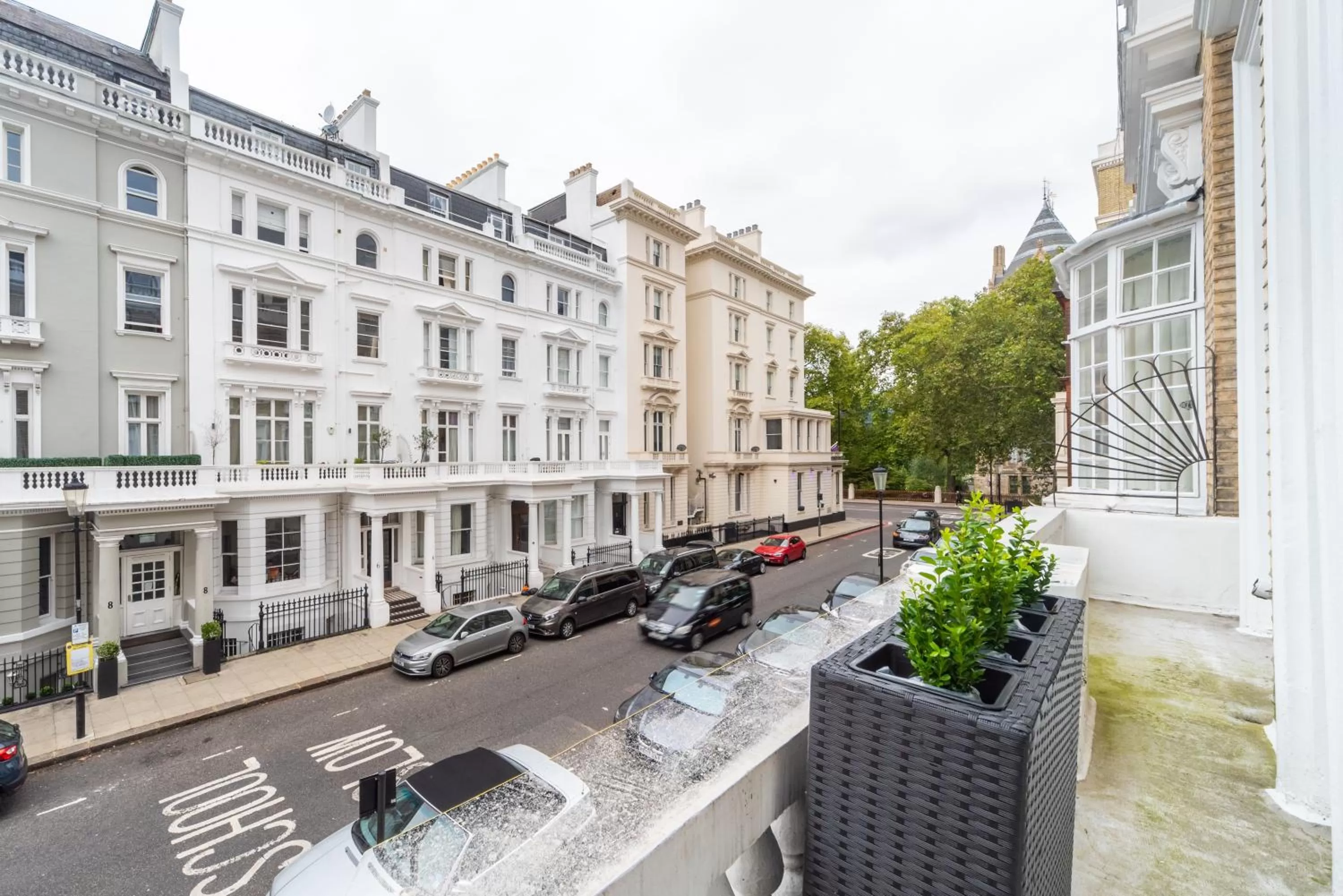 Balcony/Terrace in Gainsborough Hotel