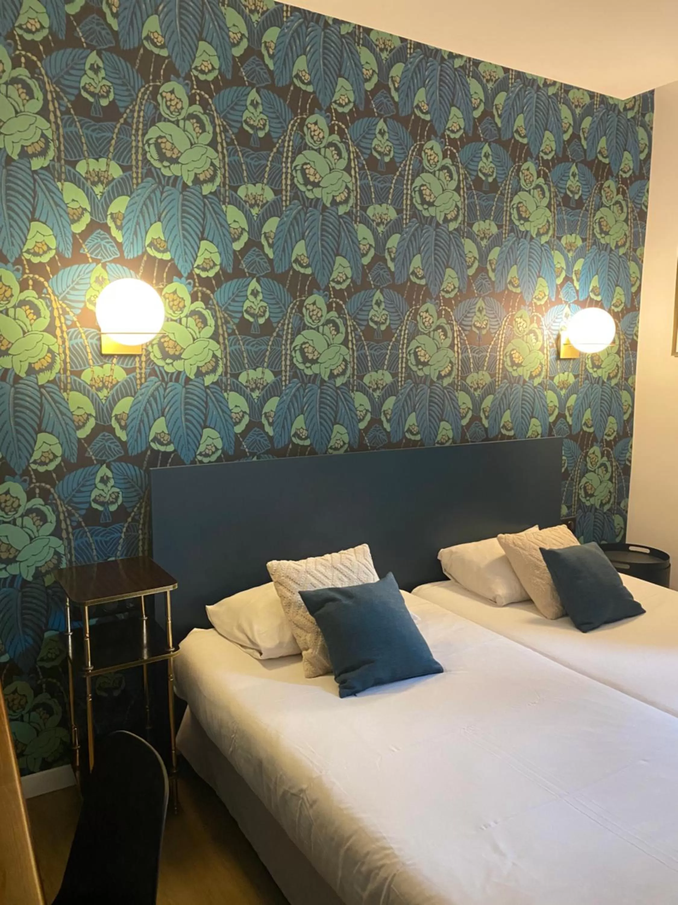 Bed in Grand Hotel De La Poste - Lyon Sud - Vienne