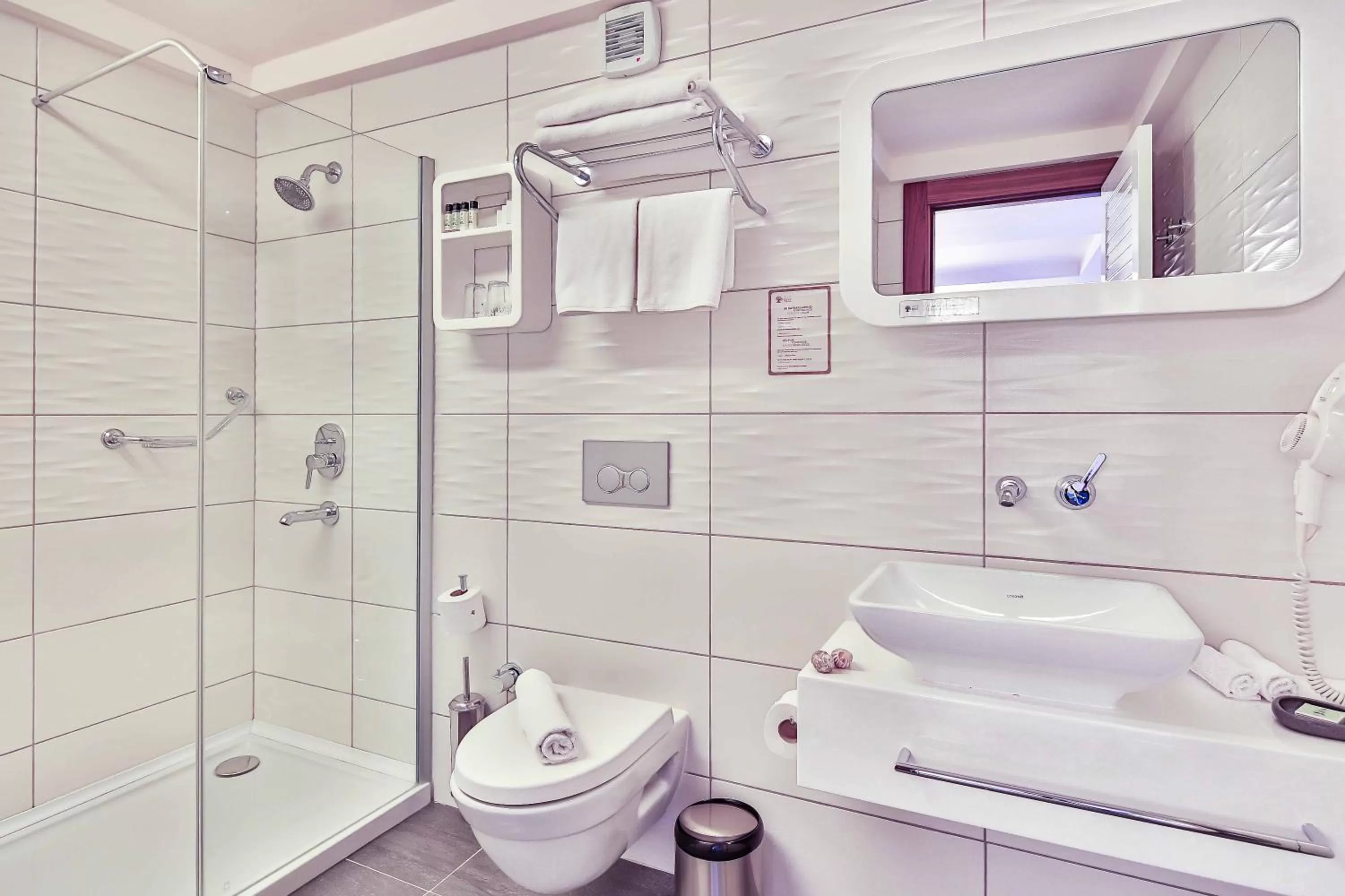 Shower in Olea Nova Hotel