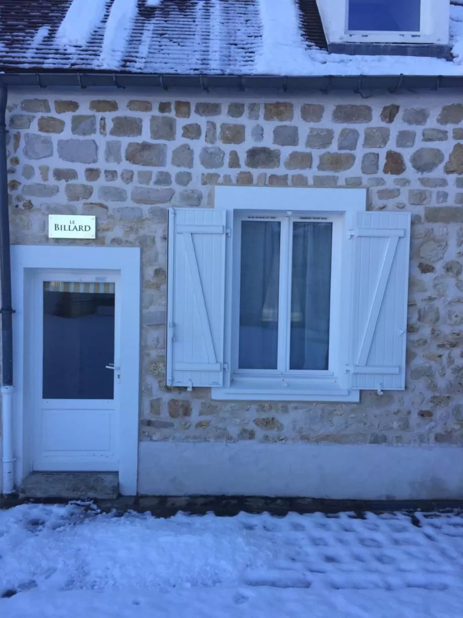 Facade/entrance in la ferme des ruelles