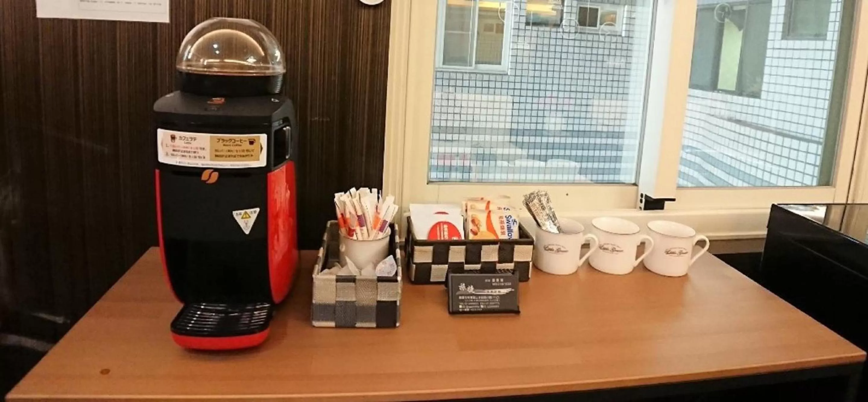 Food and drinks in LJ Hotel