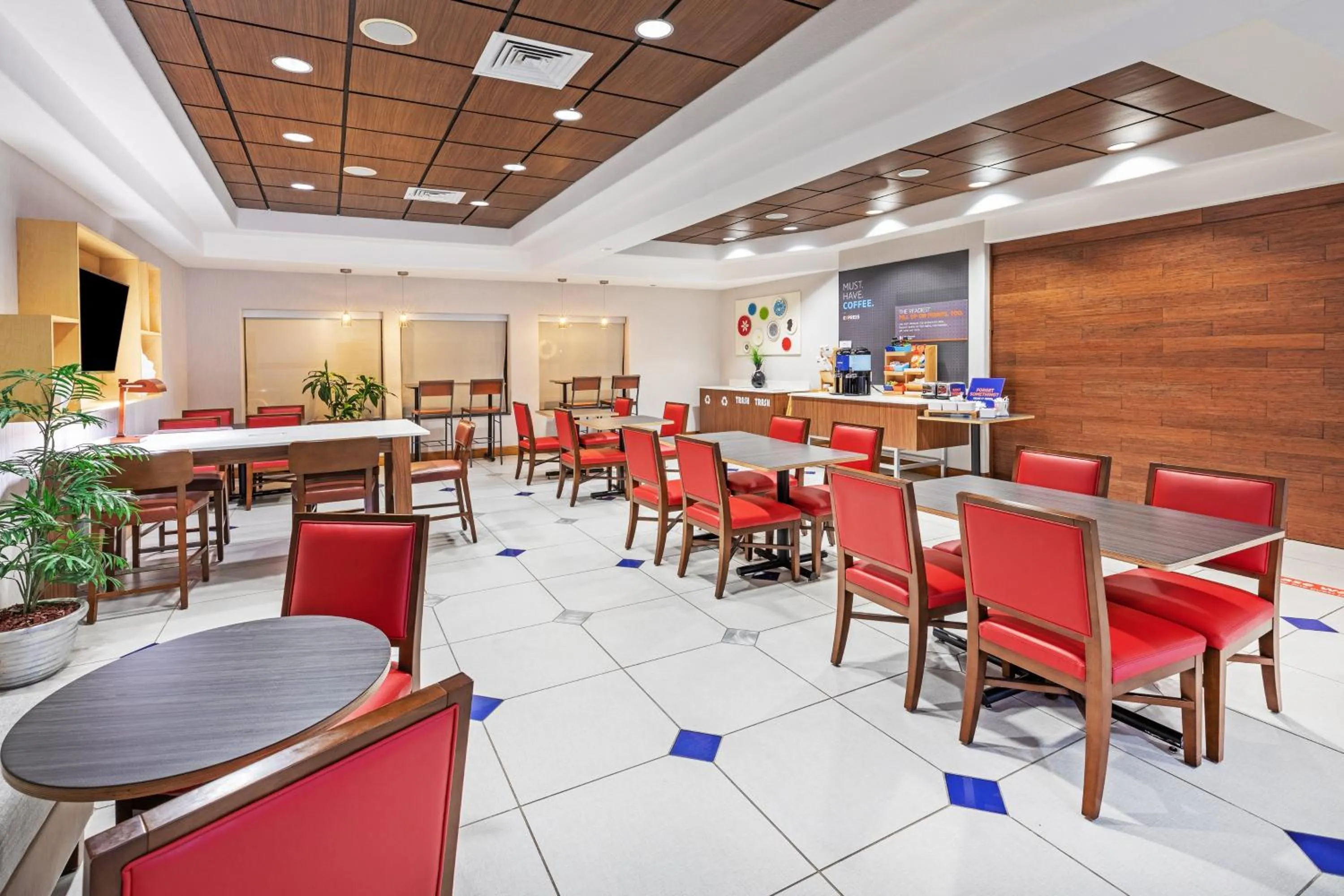Breakfast in Holiday Inn Express Hotel & Suites Austin NE-Hutto by IHG