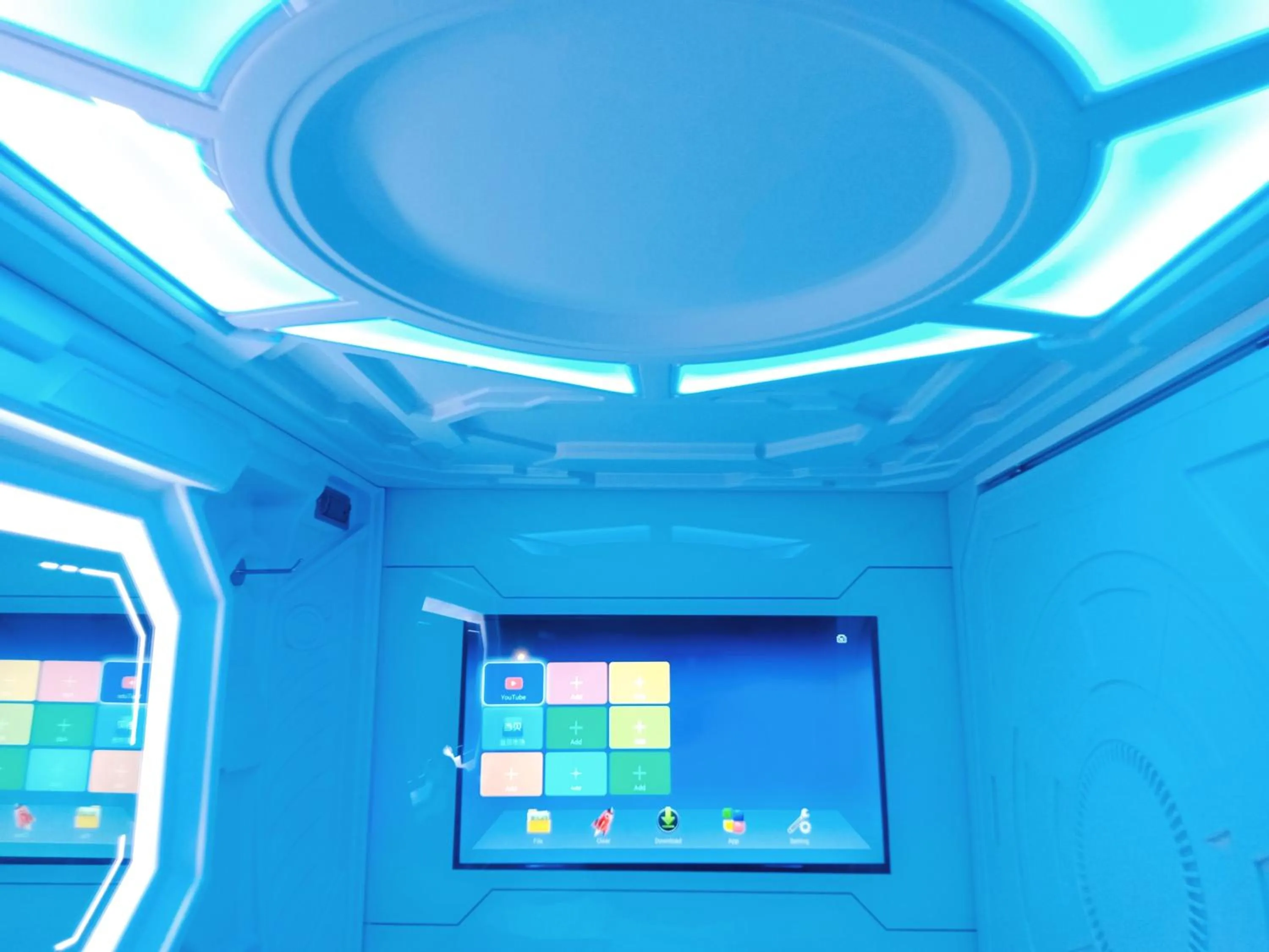 TV and multimedia in 8Hostel