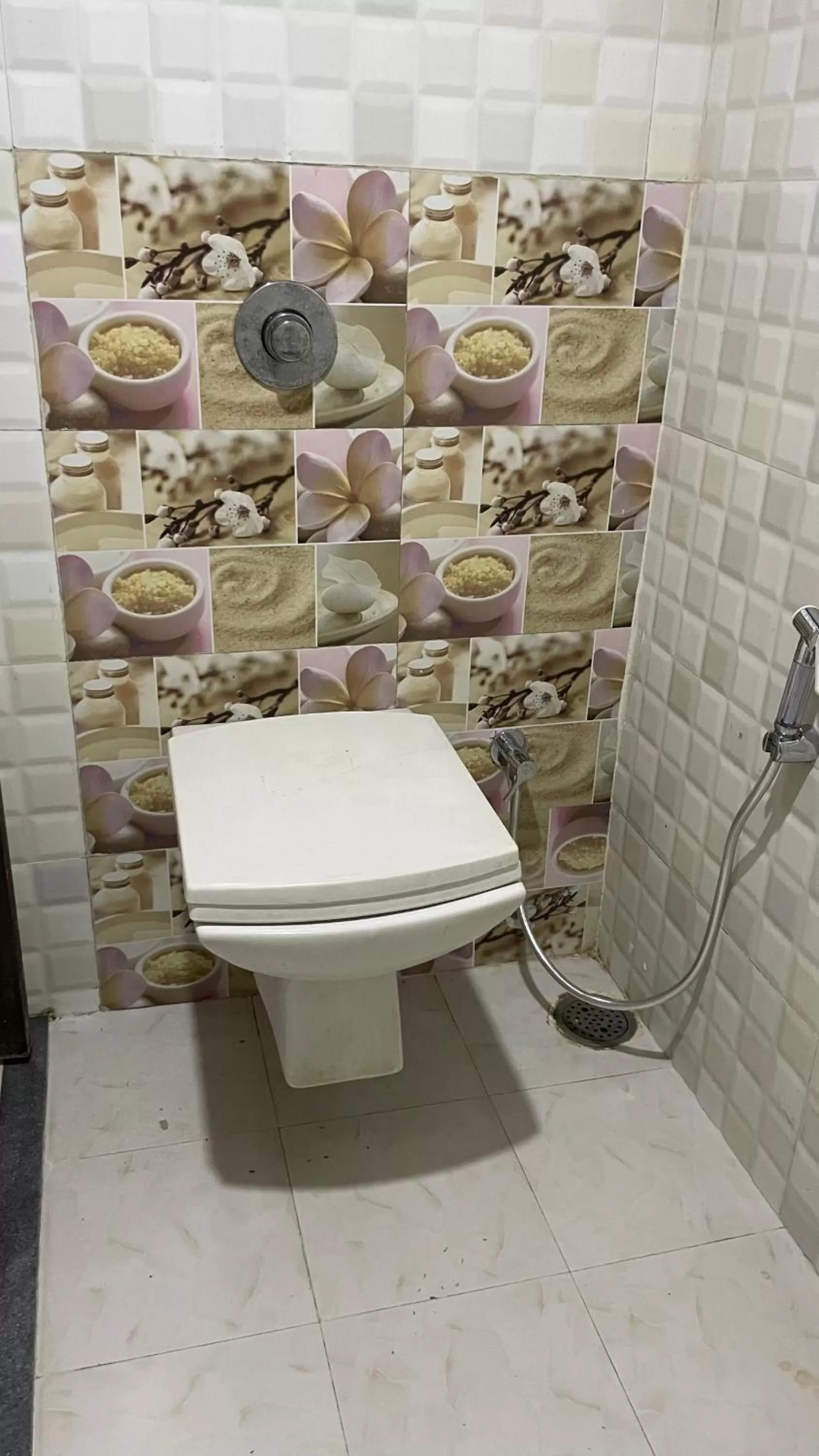 Bathroom in Hotel Sai Bansi