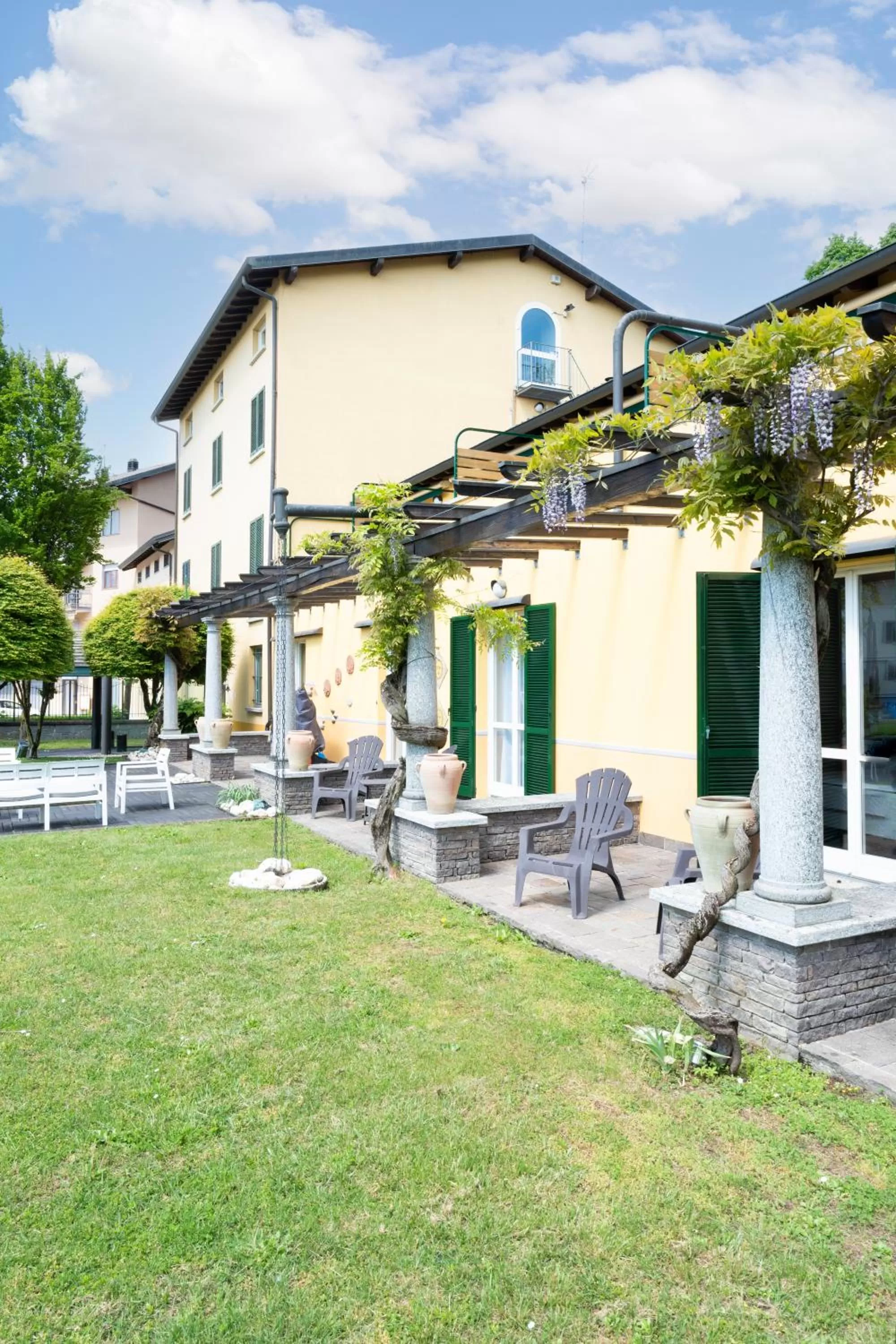 Property building in La Casa del Mulino