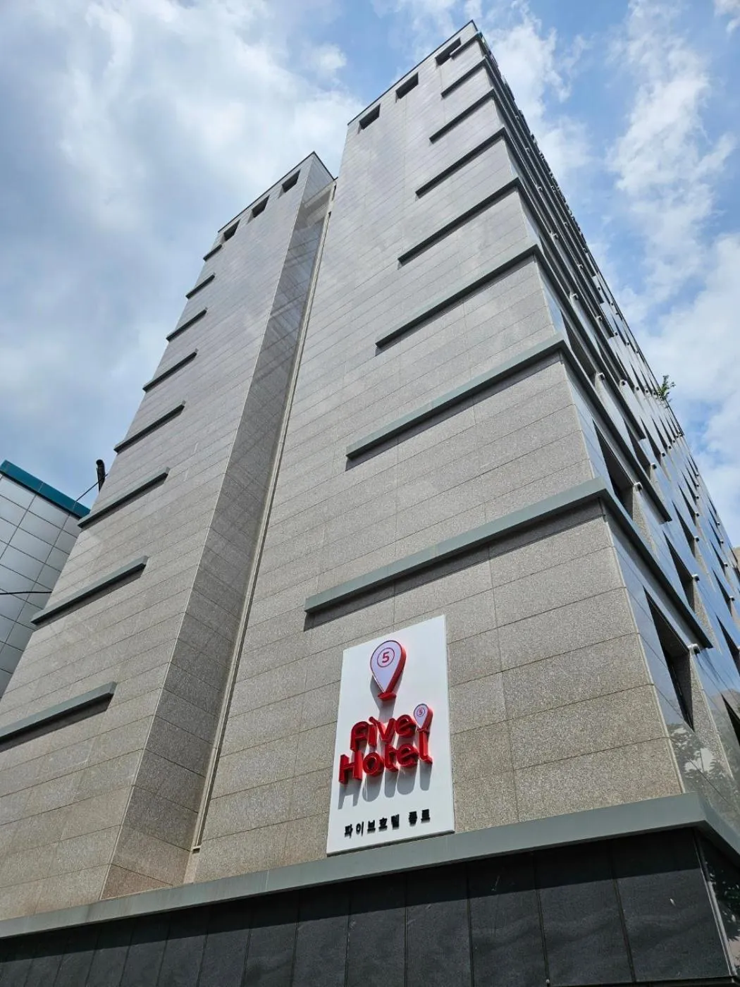 Property building in Five hotel Jongno